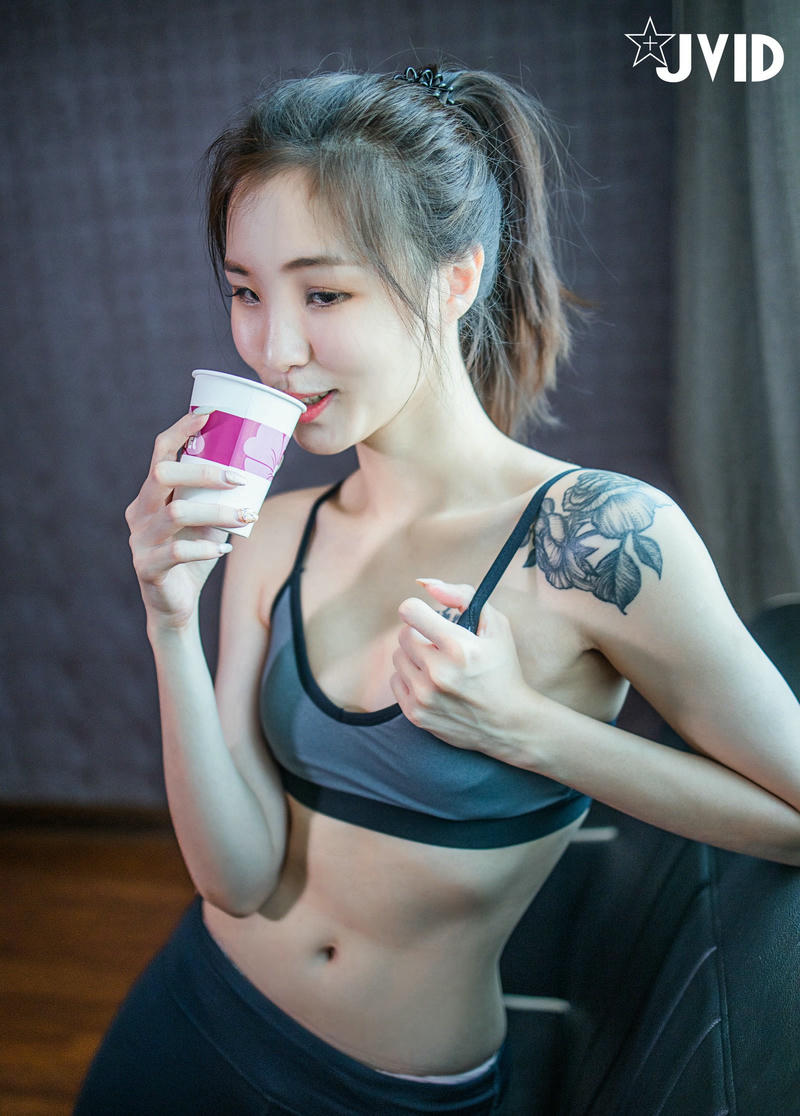JVID - 精品系列【高校初恋女生】178P1V_第4集
