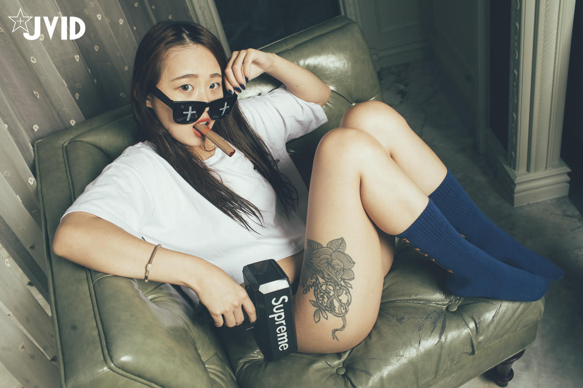 JVID - 纯情女大学生巨乳小双马『爱丽丝』美鲍检查图鉴 玩弄完具到潮吹 74P1V_第4集