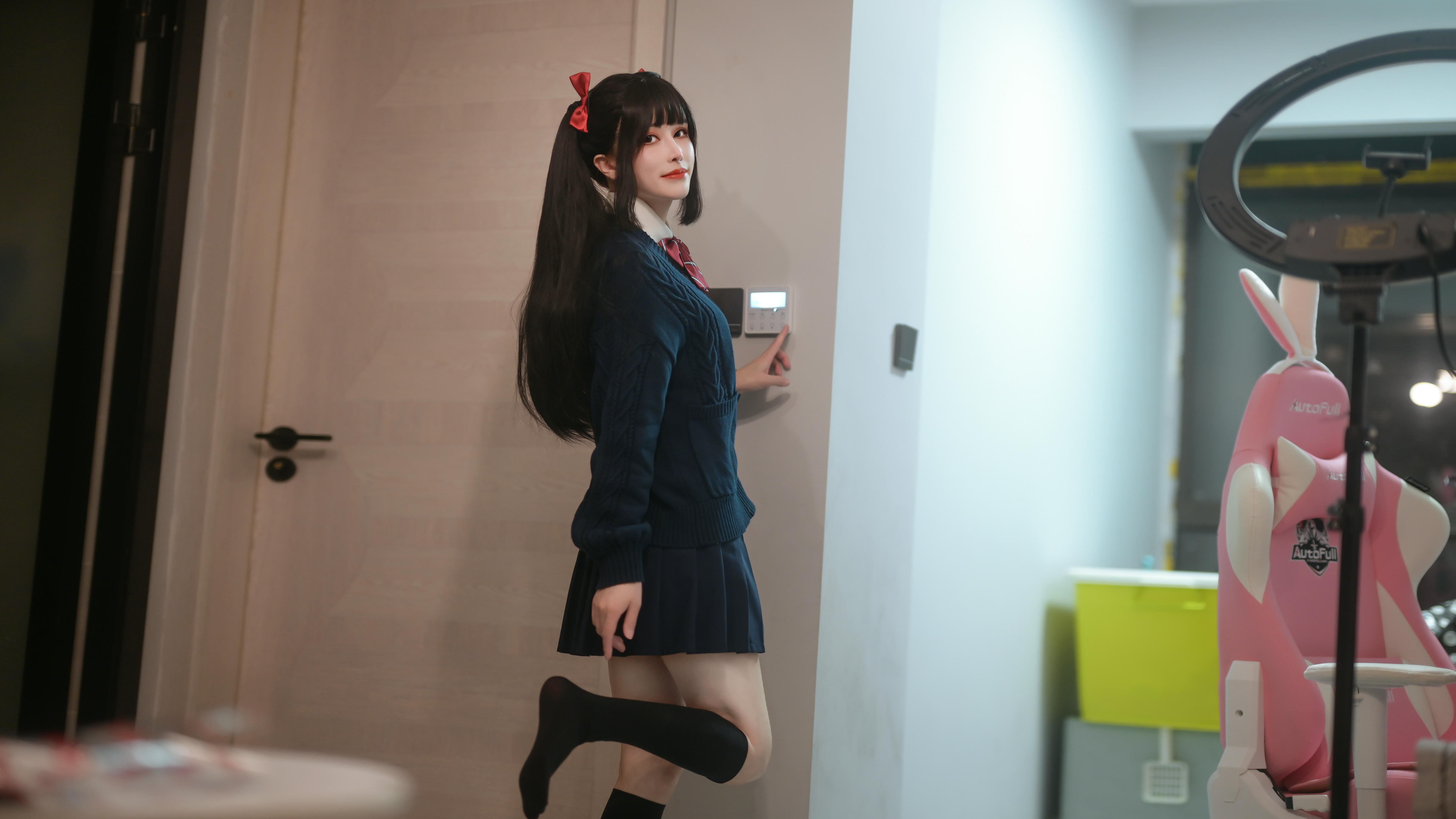 鹿八岁 NO.010 少女的悸动XJK双马尾 [120P1V 2.88GB]_第2集