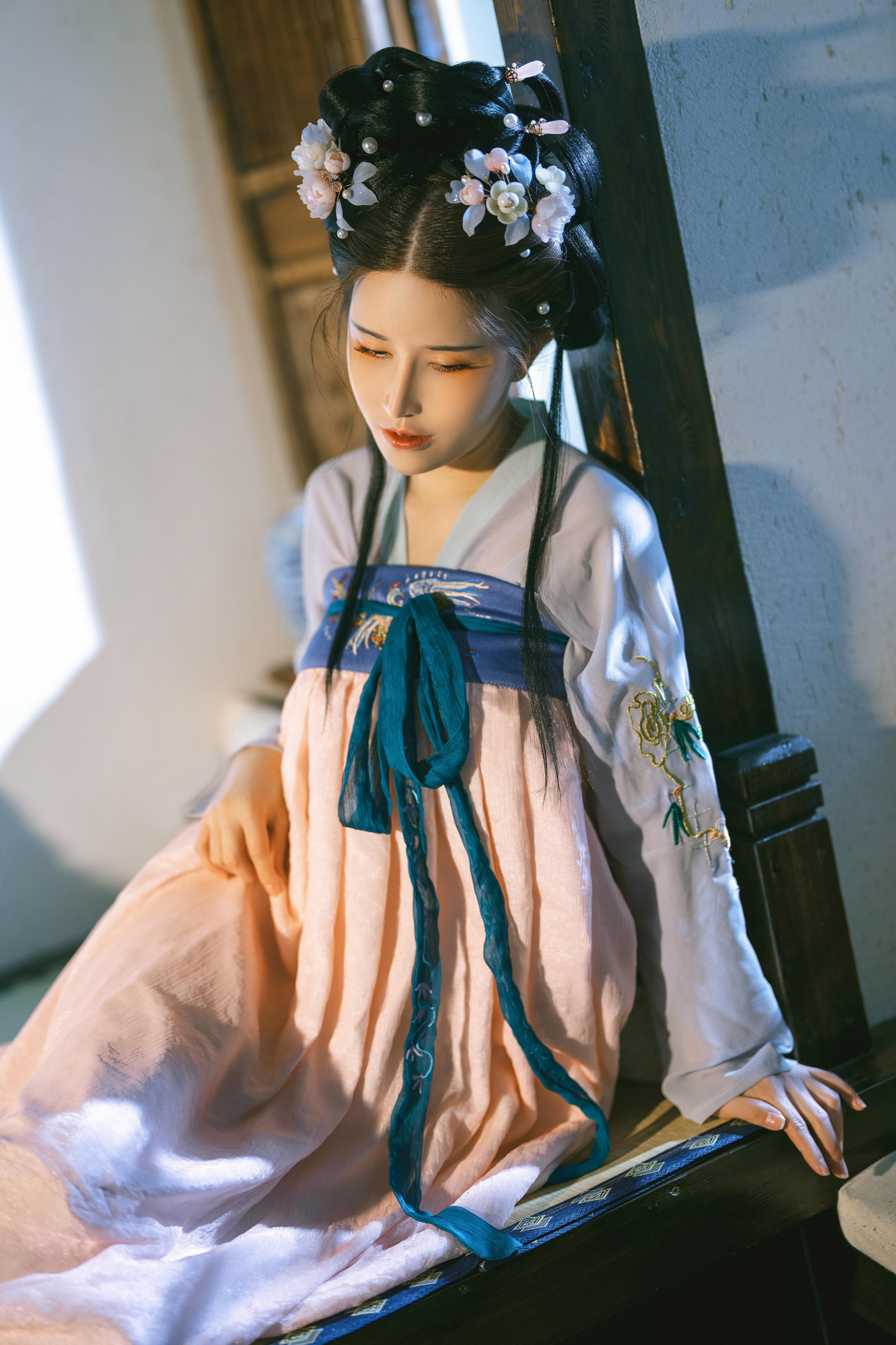 鹿八岁 NO.004 汉服 [60P1V 2.98GB]_第1集