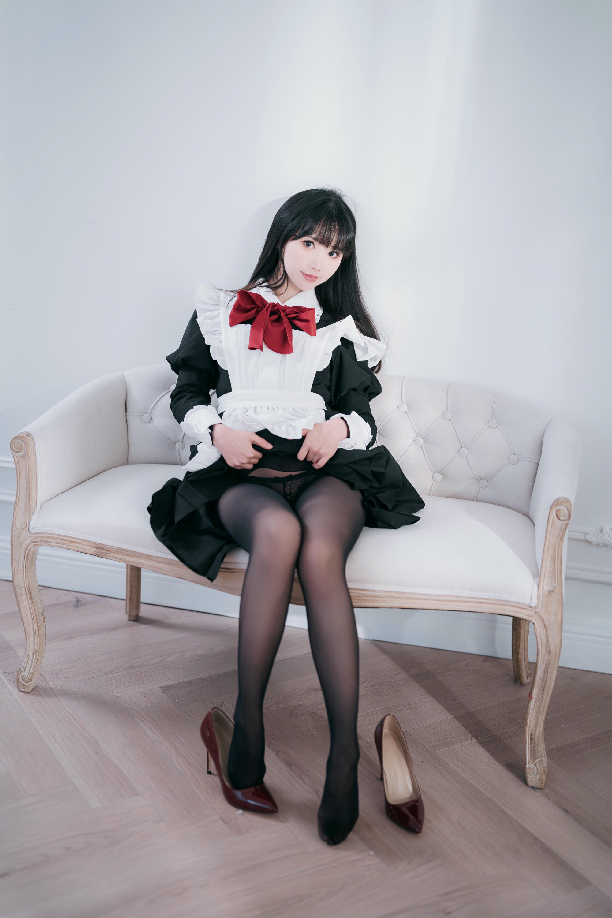 面饼仙儿 NO.138 红高跟女仆[30P-248.2M]_第1集