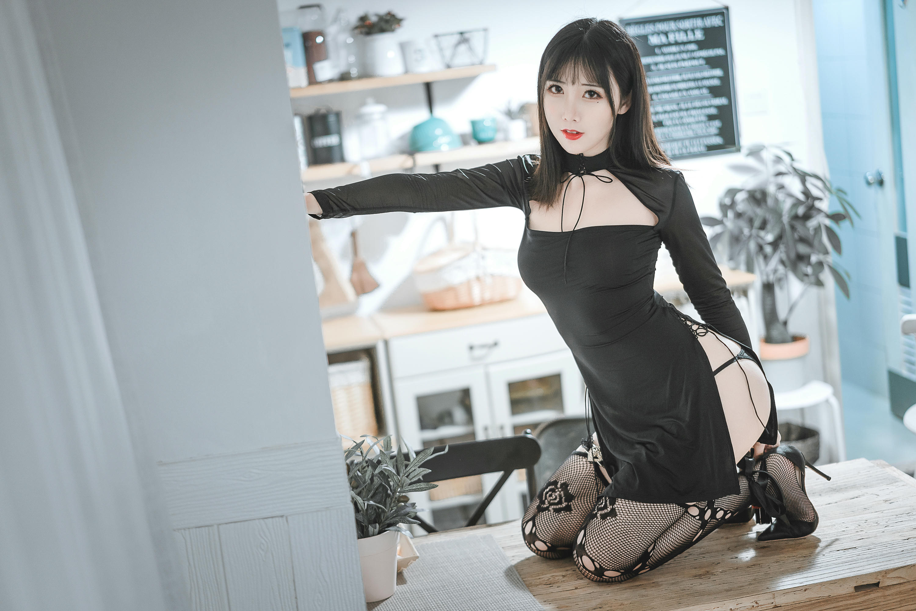 Coser面饼仙儿 NO.075 黑蛇袜 [39P-578MB]_第2集