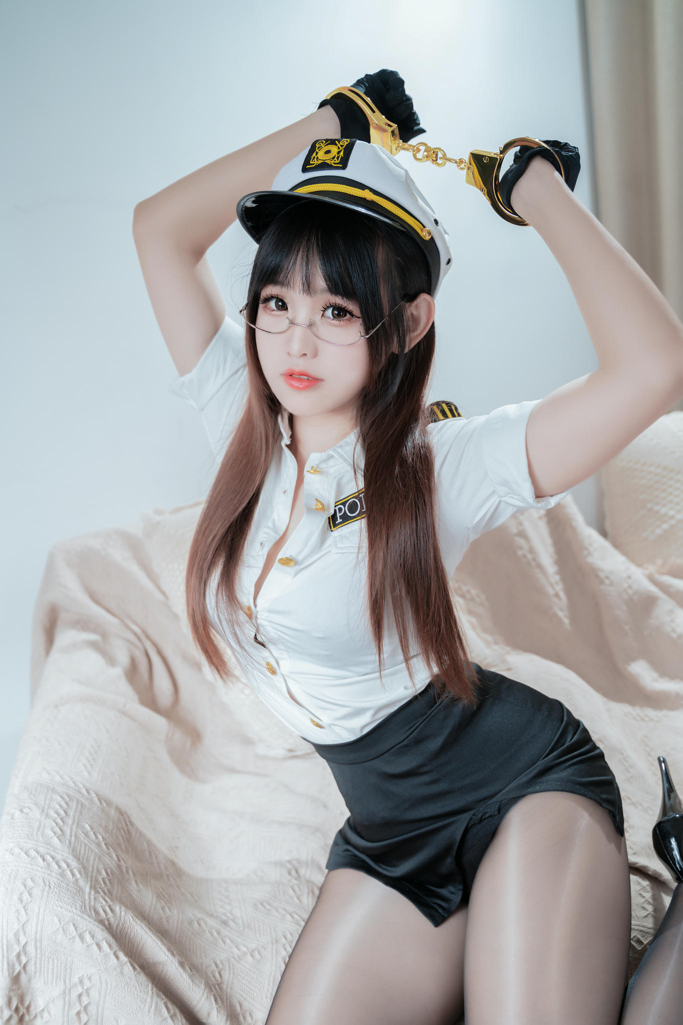 miko酱ww NO.017 缠绕女警 [45P1V 486MB]_第1集
