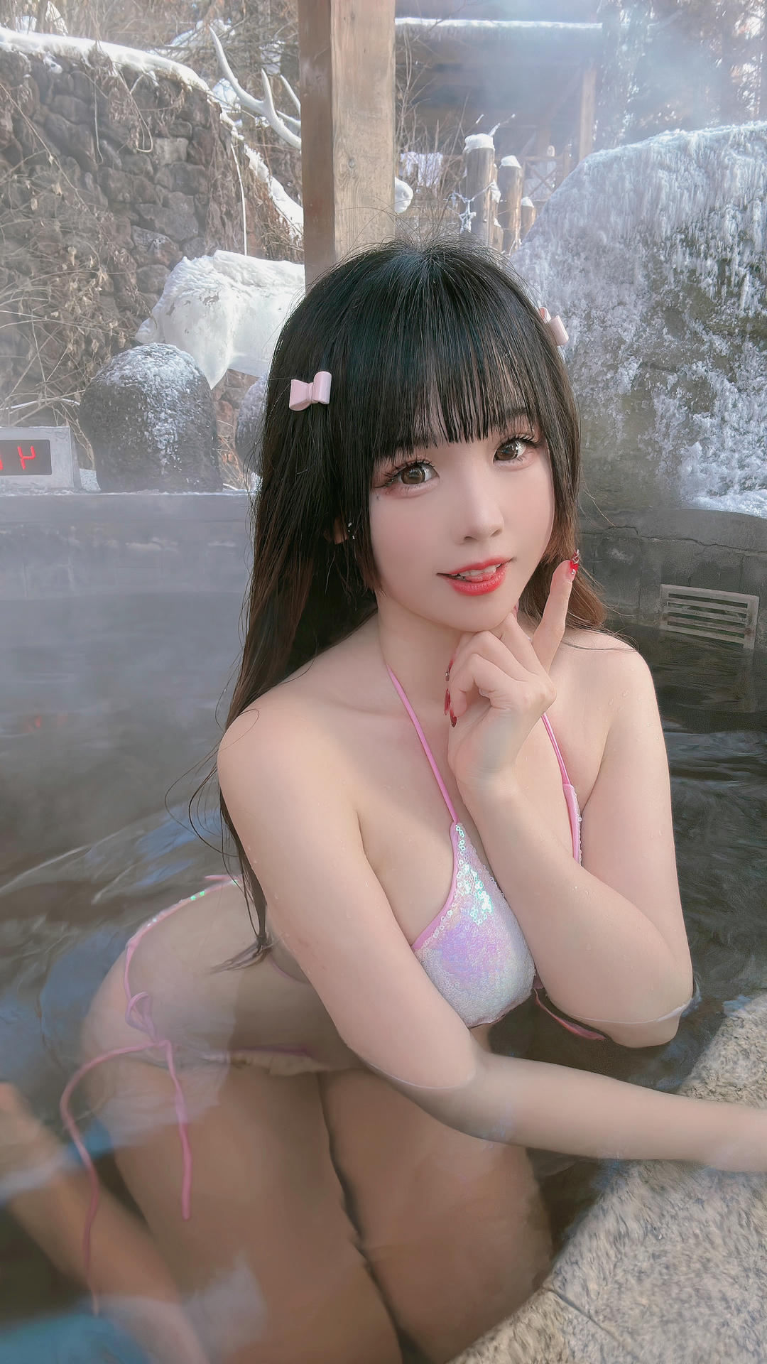 miko酱ww NO.019 mikoの雪地温泉 [36P3V 746MB]_第1集