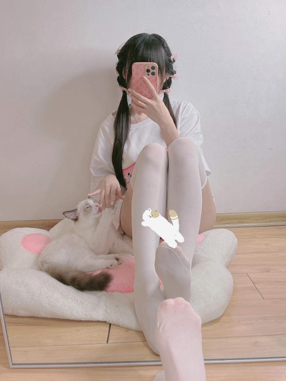 miko酱ww NO.041 自拍系列mikoの白丝01[241P-1.7GB]_第1集