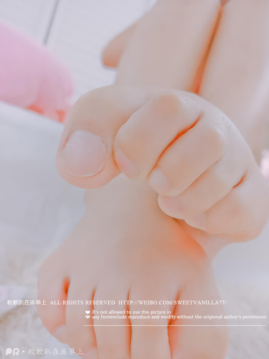铃木美咲NO.096 软软趴在床单上 - 语调合集888 16P+7V_第1集