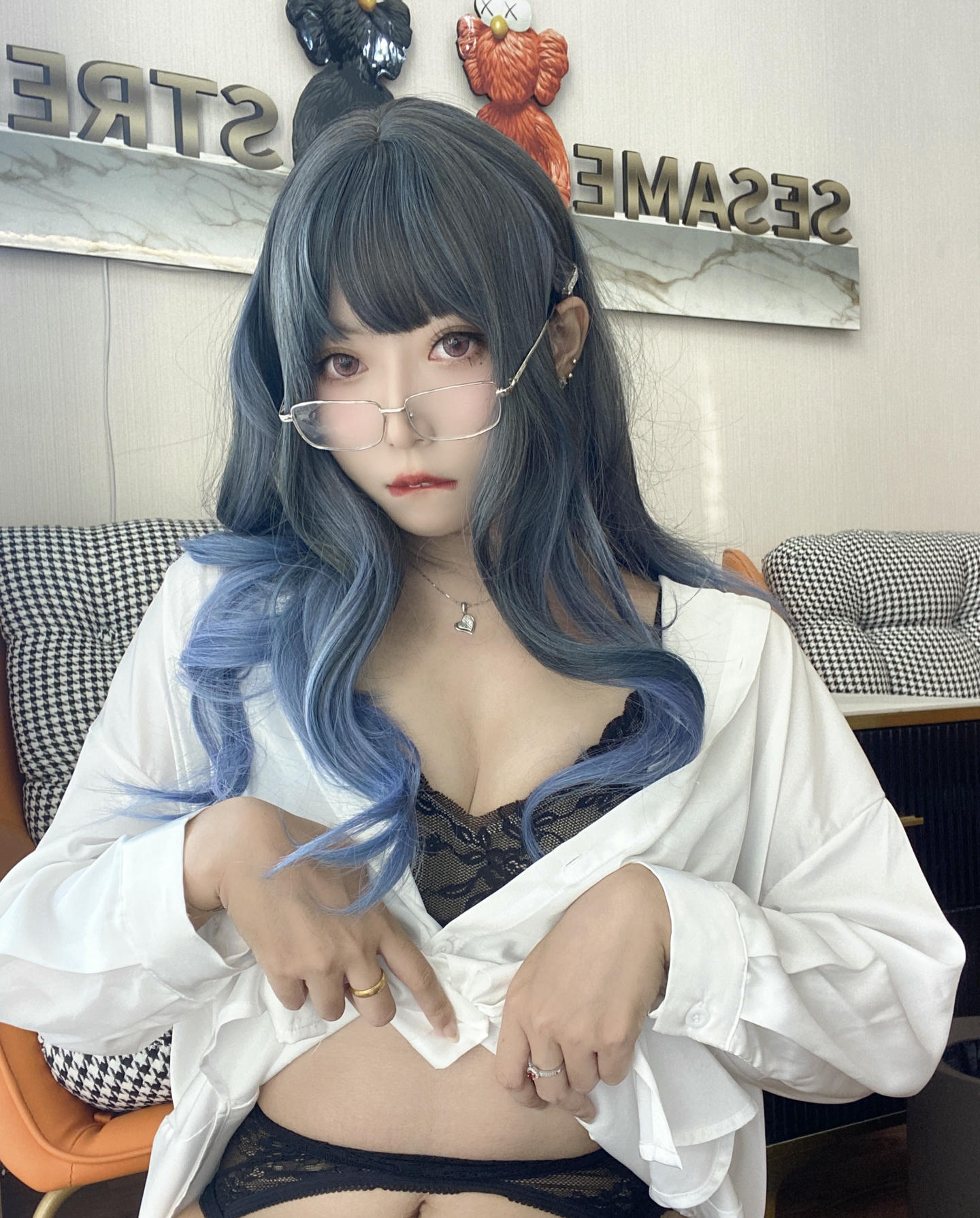 Money冷冷 NO.019 白衬衫 [84P2V 2.62GB]_第3集
