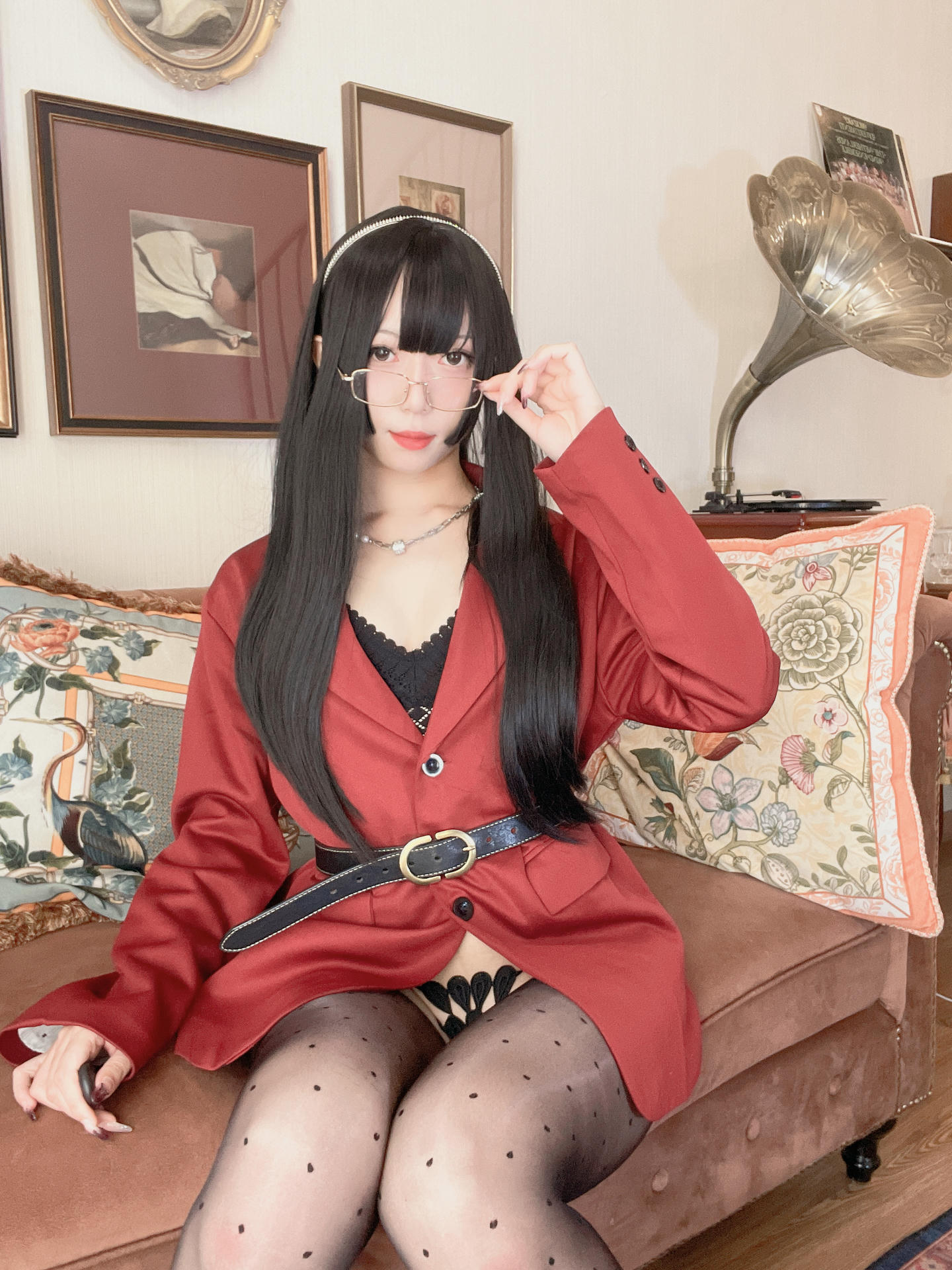 Money冷冷 NO.038 红西装 [78P2V 2.97GB]_第1集