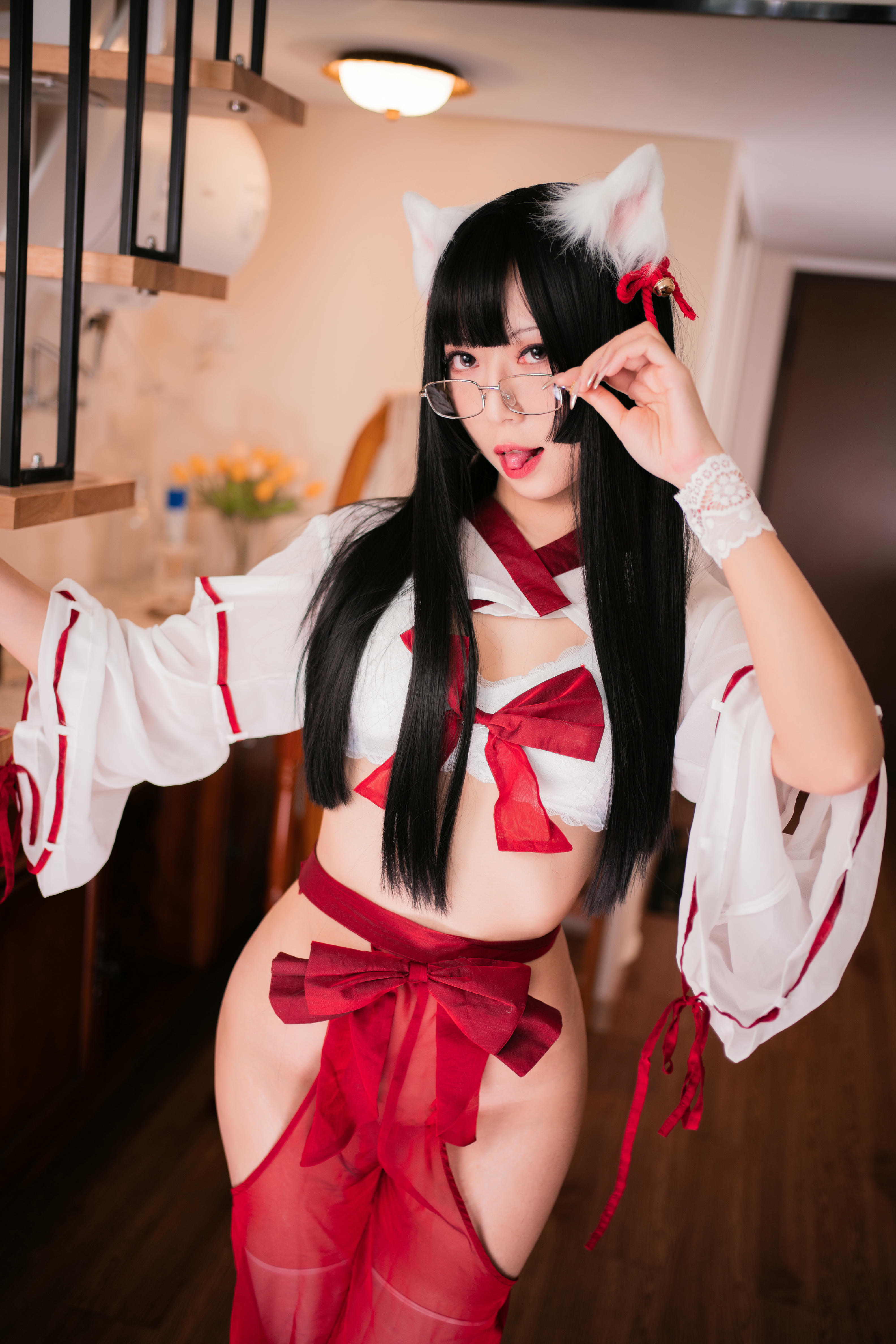 Money冷冷 NO.043 巫女 大图 [60P2V 2.34GB]_第2集
