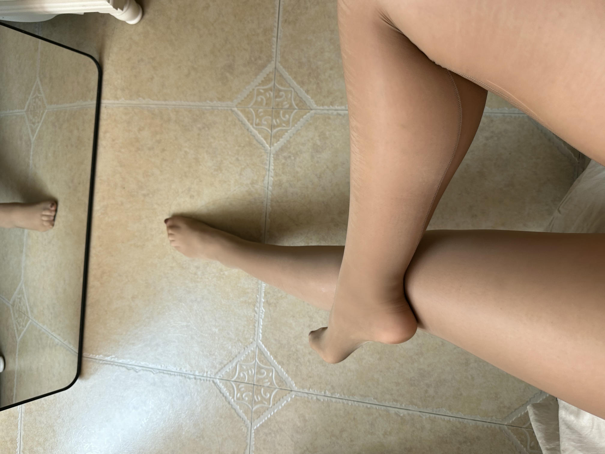 美邵女Baby NO.016 情趣开档油亮袜[64P 199.4M]_第2集