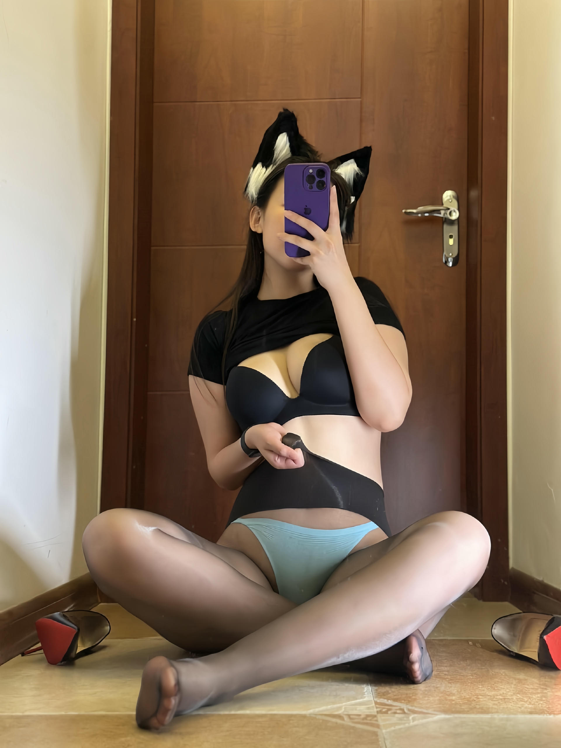 美邵女Baby NO.036 超薄黑丝+蓝色三角[24P1V 85MB]_第1集