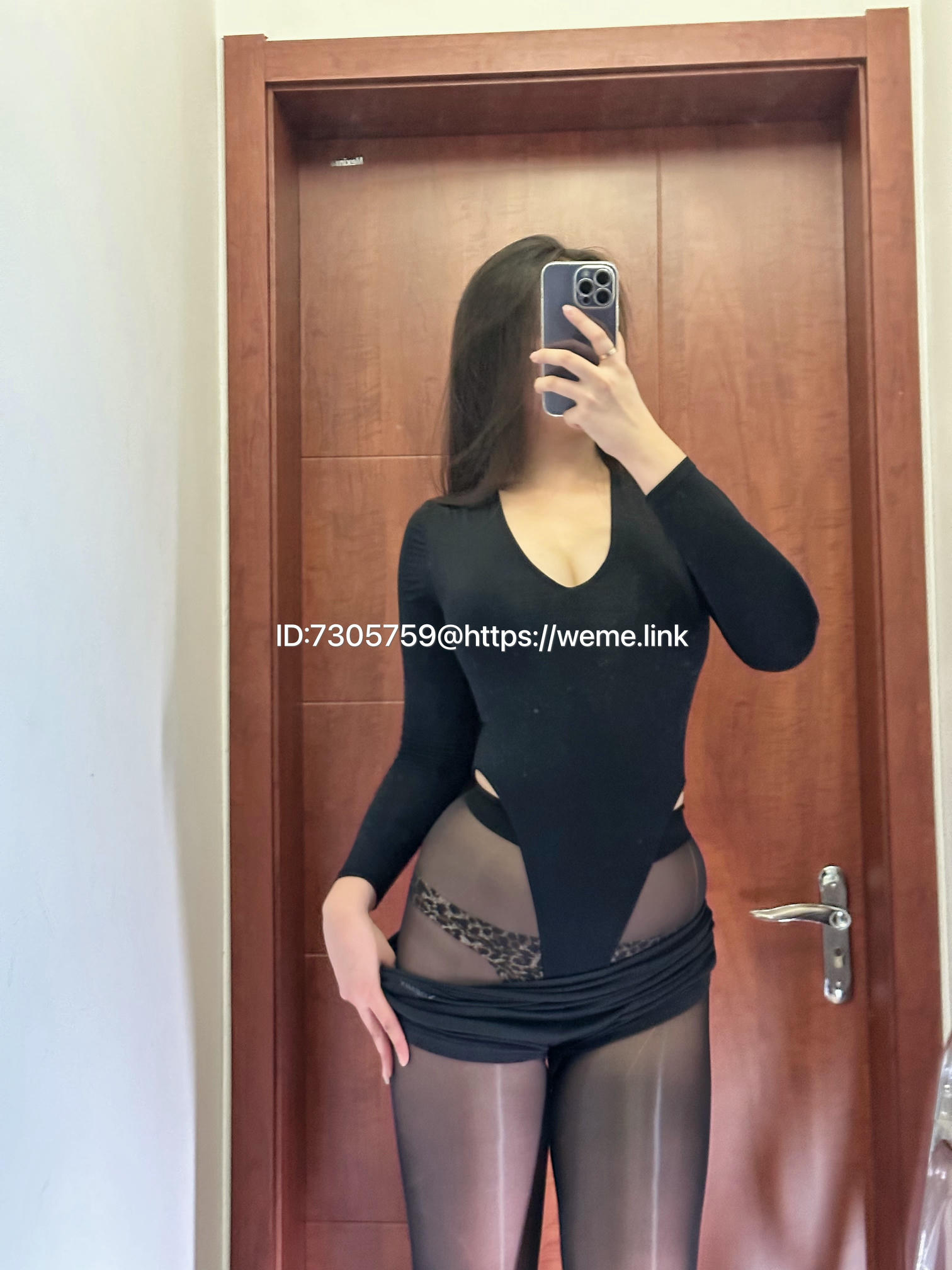 美邵女Baby NO.008 黑丝玉足[63P 112.3M]_第2集