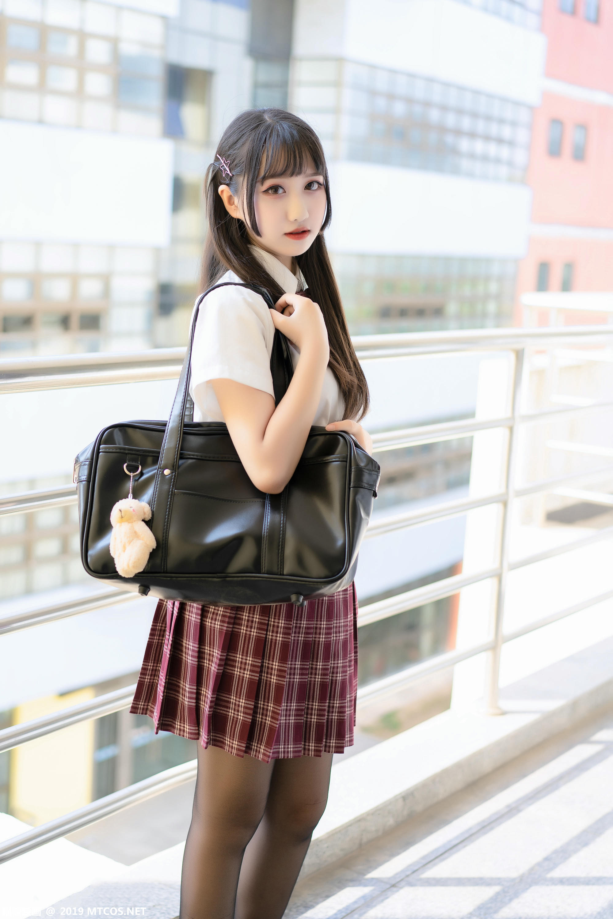 [喵糖映画] VOL.023 制服学妹[44P／368MB]_第1集