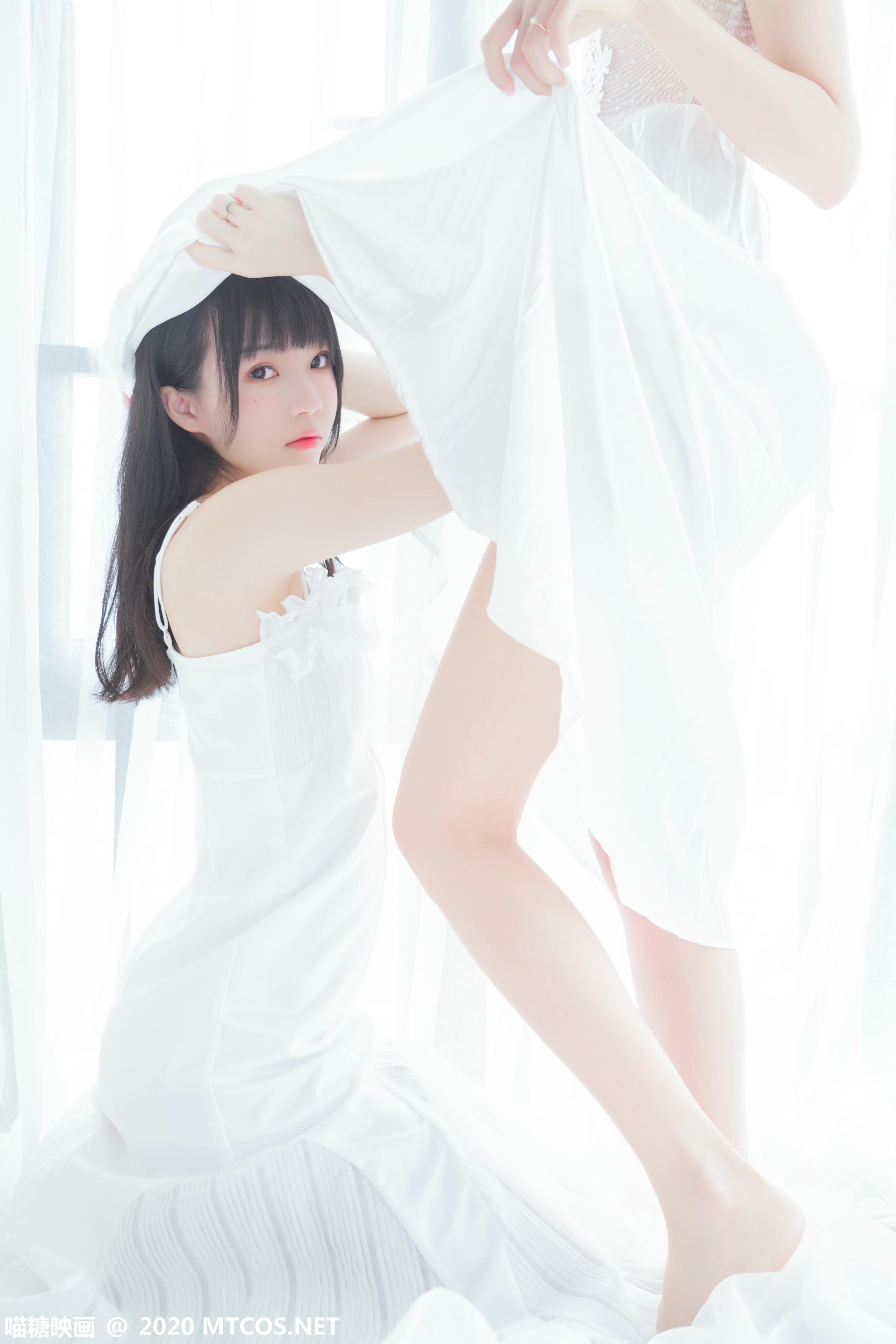 [喵糖映画] VOL.173 她.白色长裙[54P／929M]_第2集