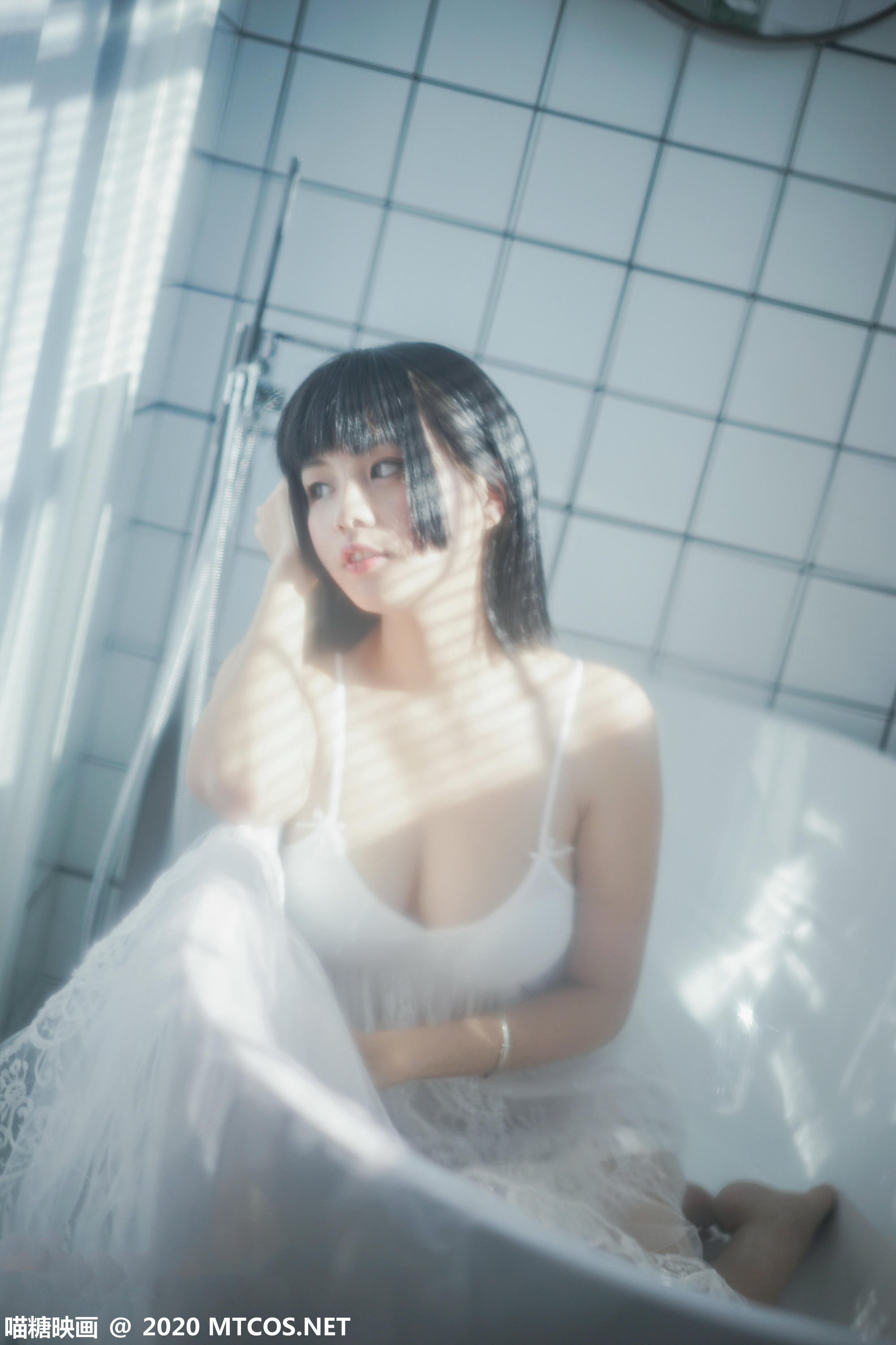 [喵糖映画] VOL.255 浴缸里的兔子[40P／558MB]_第1集