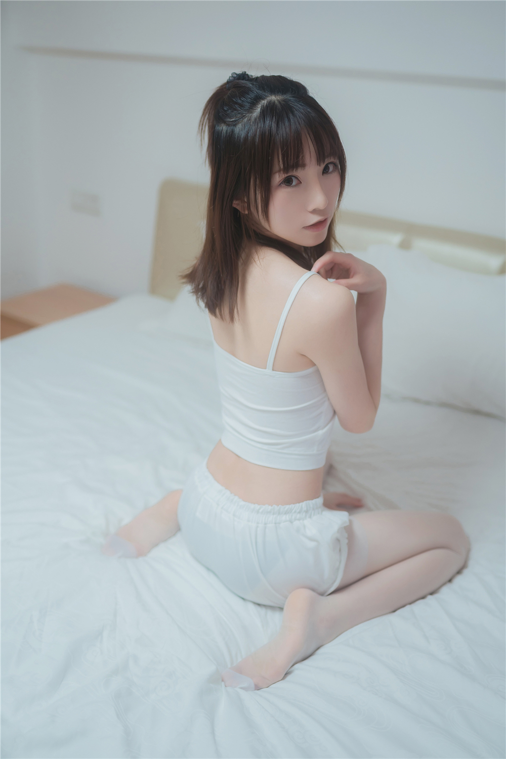 [喵糖映画] VOL.269 白色套装[40P／14.2MB]_第1集