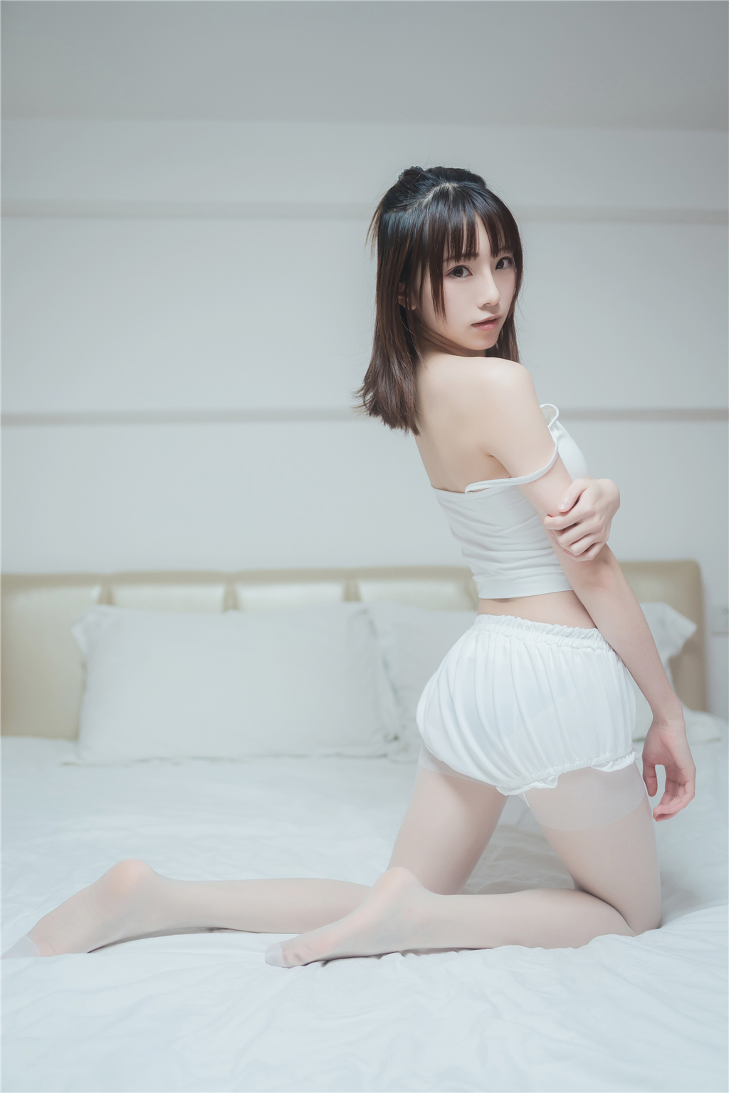 [喵糖映画] VOL.269 白色套装[40P／14.2MB]_第2集