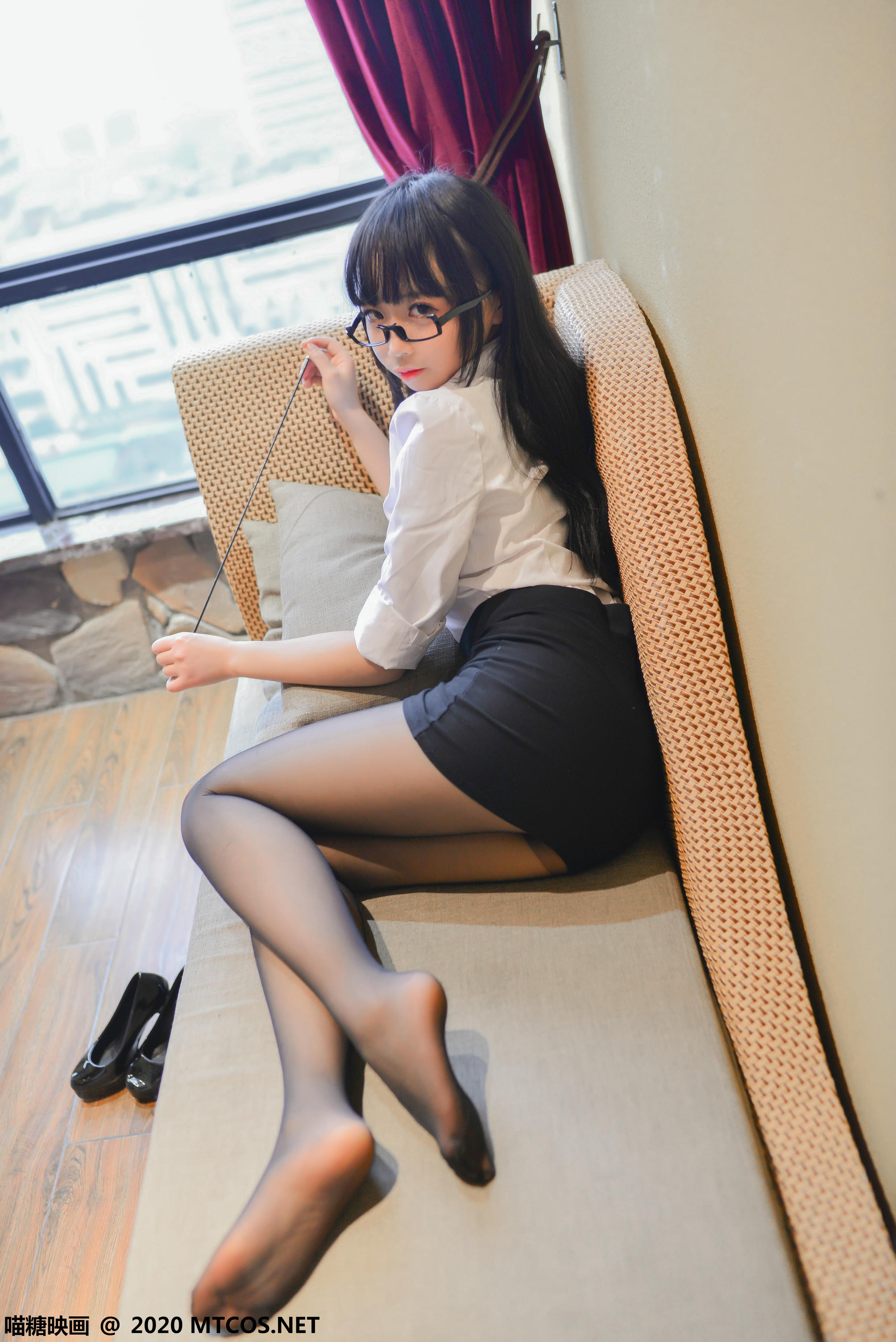 [喵糖映画] VOL.270 OL制服[20P／303MB]_第1集