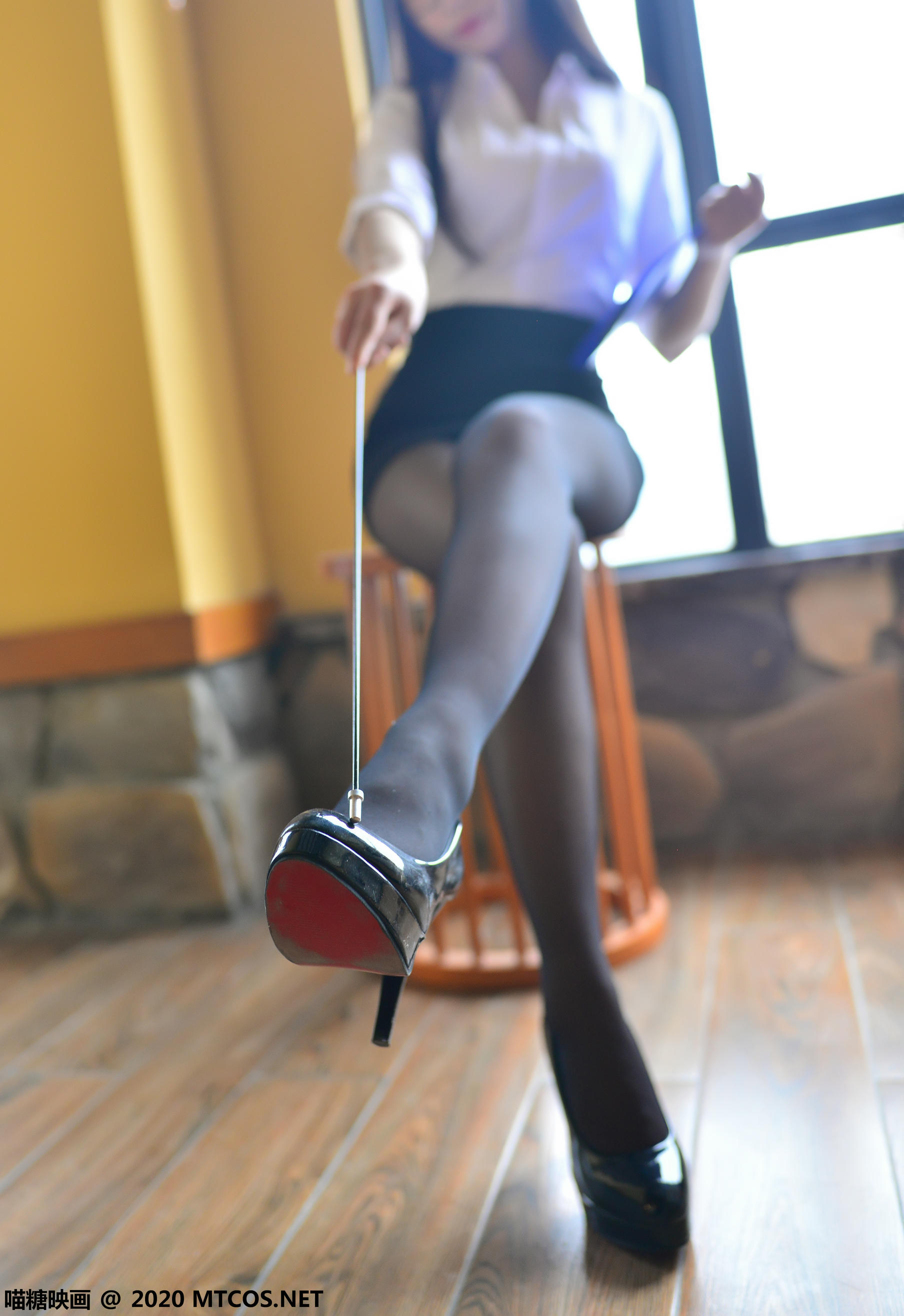 [喵糖映画] VOL.270 OL制服[20P／303MB]_第1集