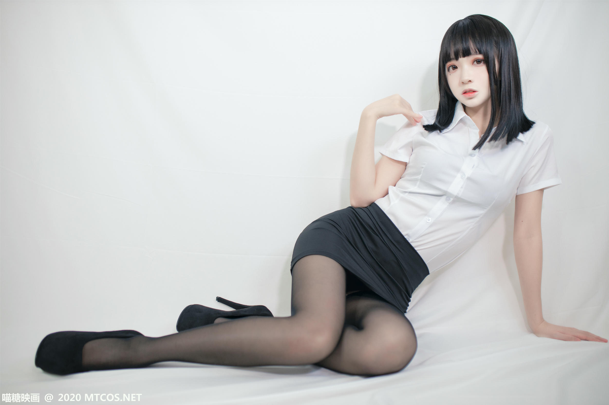 [喵糖映画] VOL.291 OL制服[22P／116MB]_第1集
