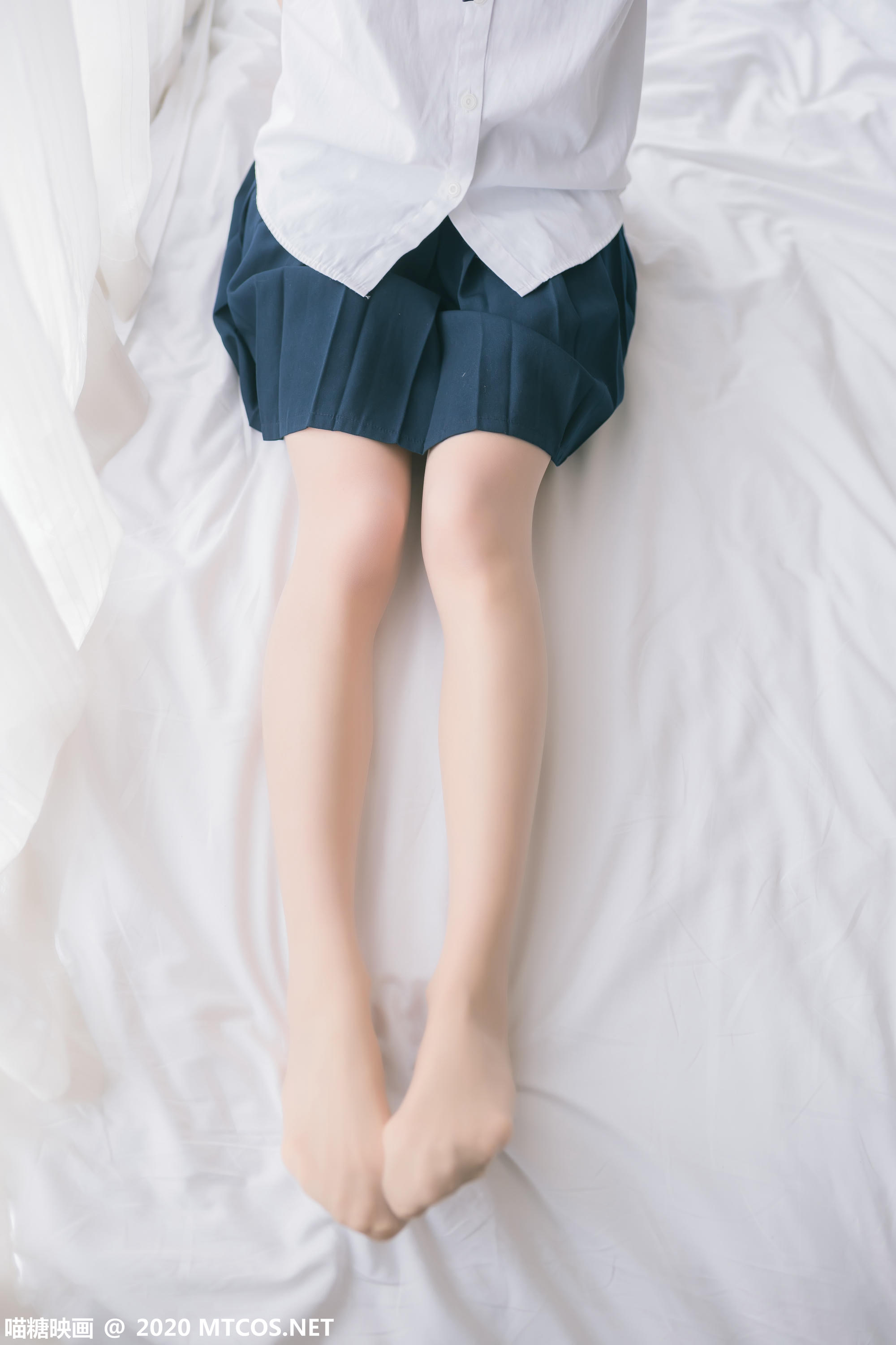 [喵糖映画] JKL.012 夏季校服JK制服[48P／346MB]_第1集
