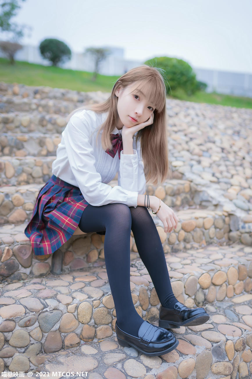 [喵糖映画] VOL.388 户外制服[38P／108MB]_第1集