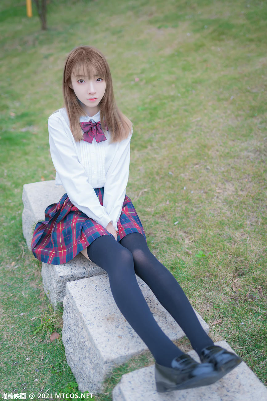 [喵糖映画] VOL.388 户外制服[38P／108MB]_第1集