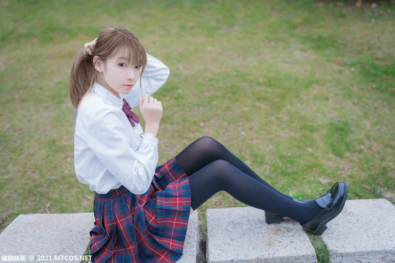 [喵糖映画] VOL.388 户外制服[38P／108MB]_第1集