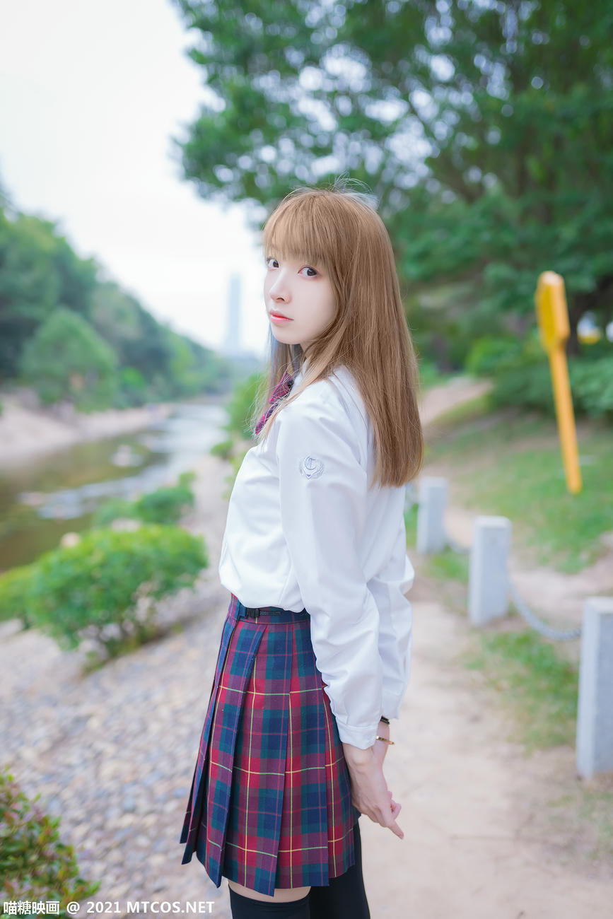 [喵糖映画] VOL.388 户外制服[38P／108MB]_第1集