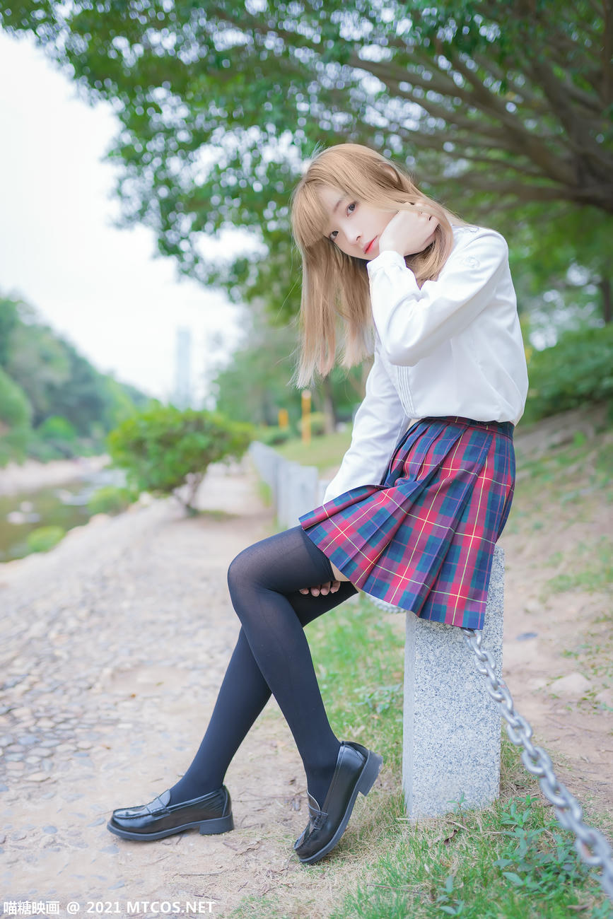 [喵糖映画] VOL.388 户外制服[38P／108MB]_第1集