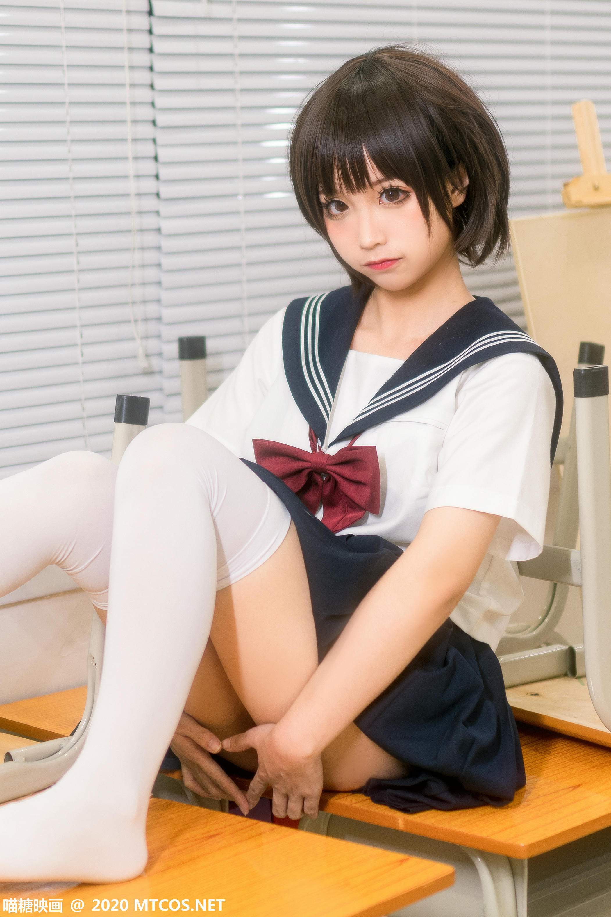 [喵糖映画] JKL.020 课室JK制服[25P／270MB]_第1集