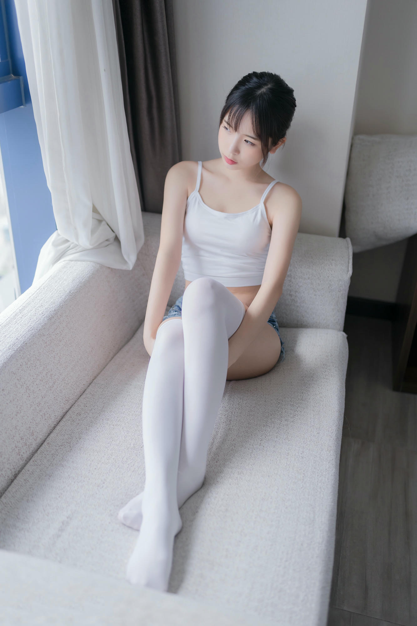 [喵糖映画]VOL.442 吊带热裤[36P／124MB]_第1集