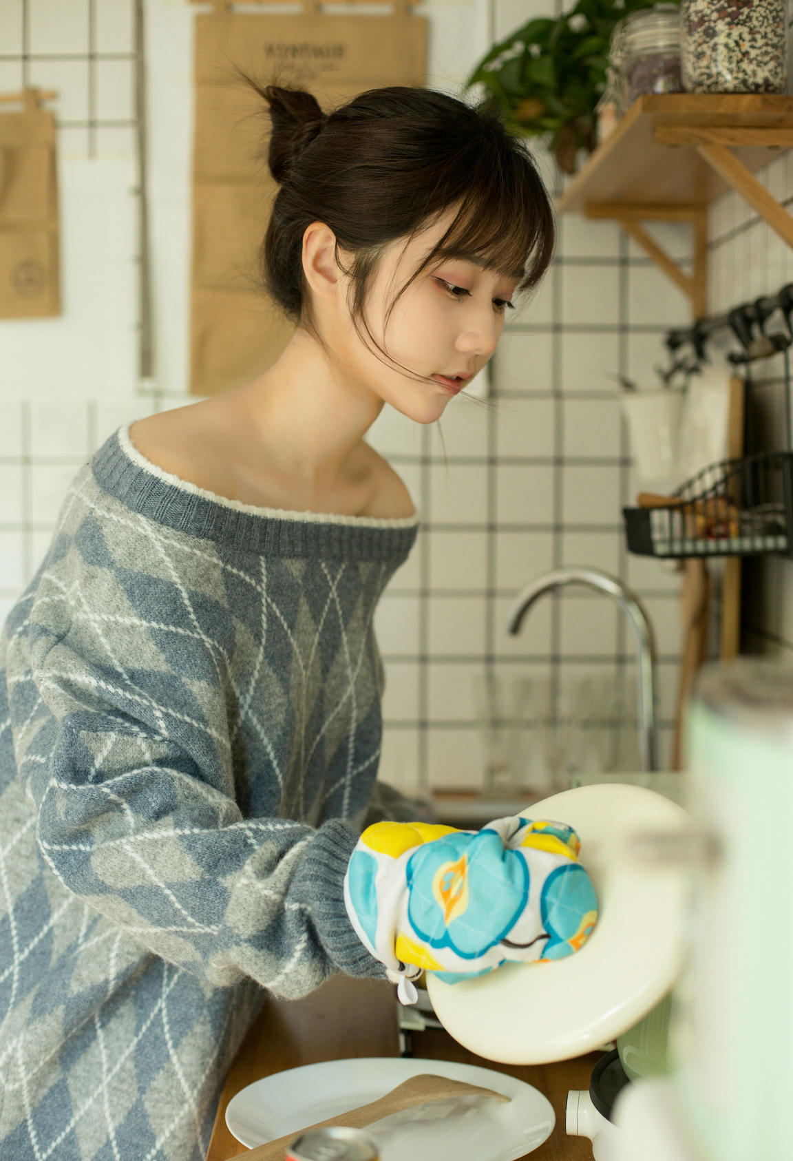 [喵糖映画] VOL.003 镜酱 不知梦[86P／276MB]_第1集