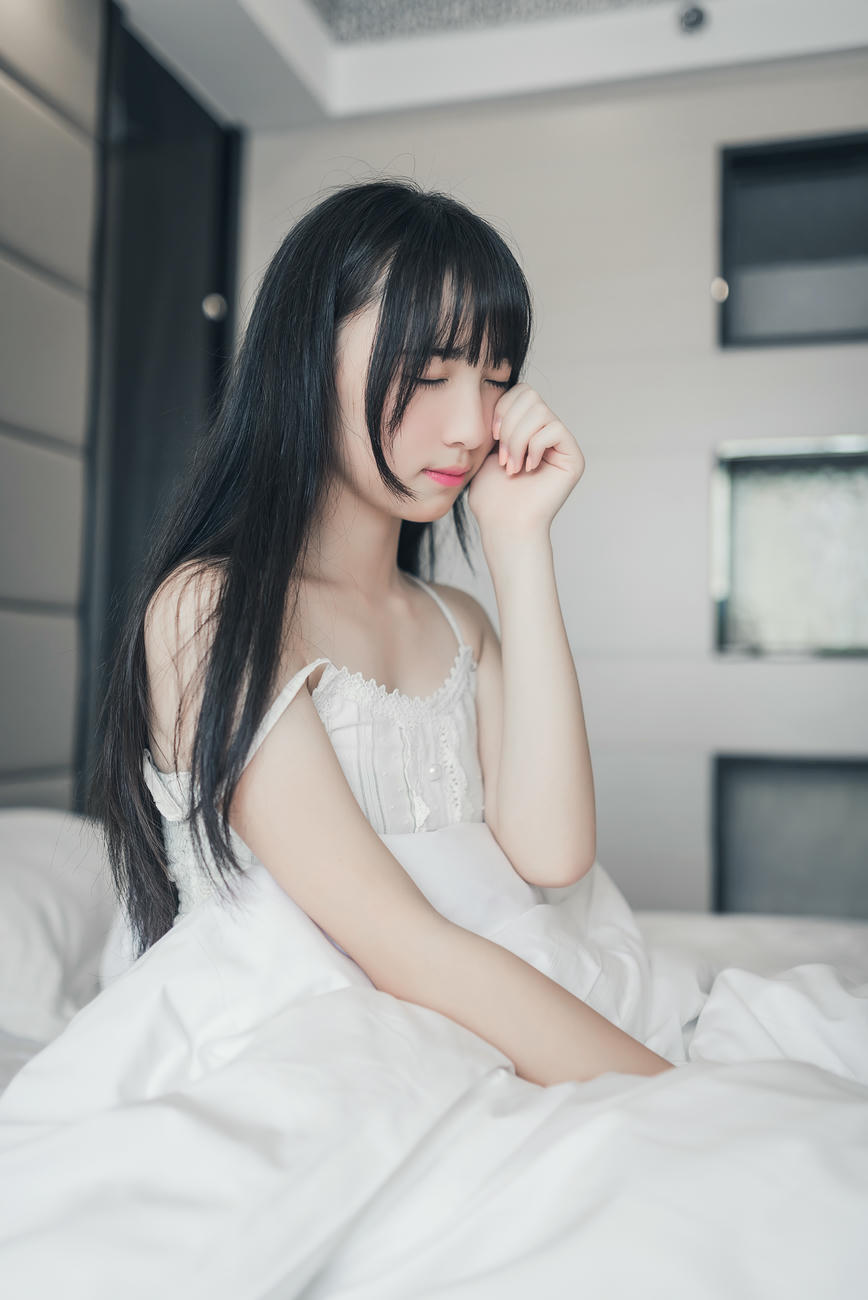 [喵糖映画] VOL.006 慵懒的起床[37P／66MB]_第1集