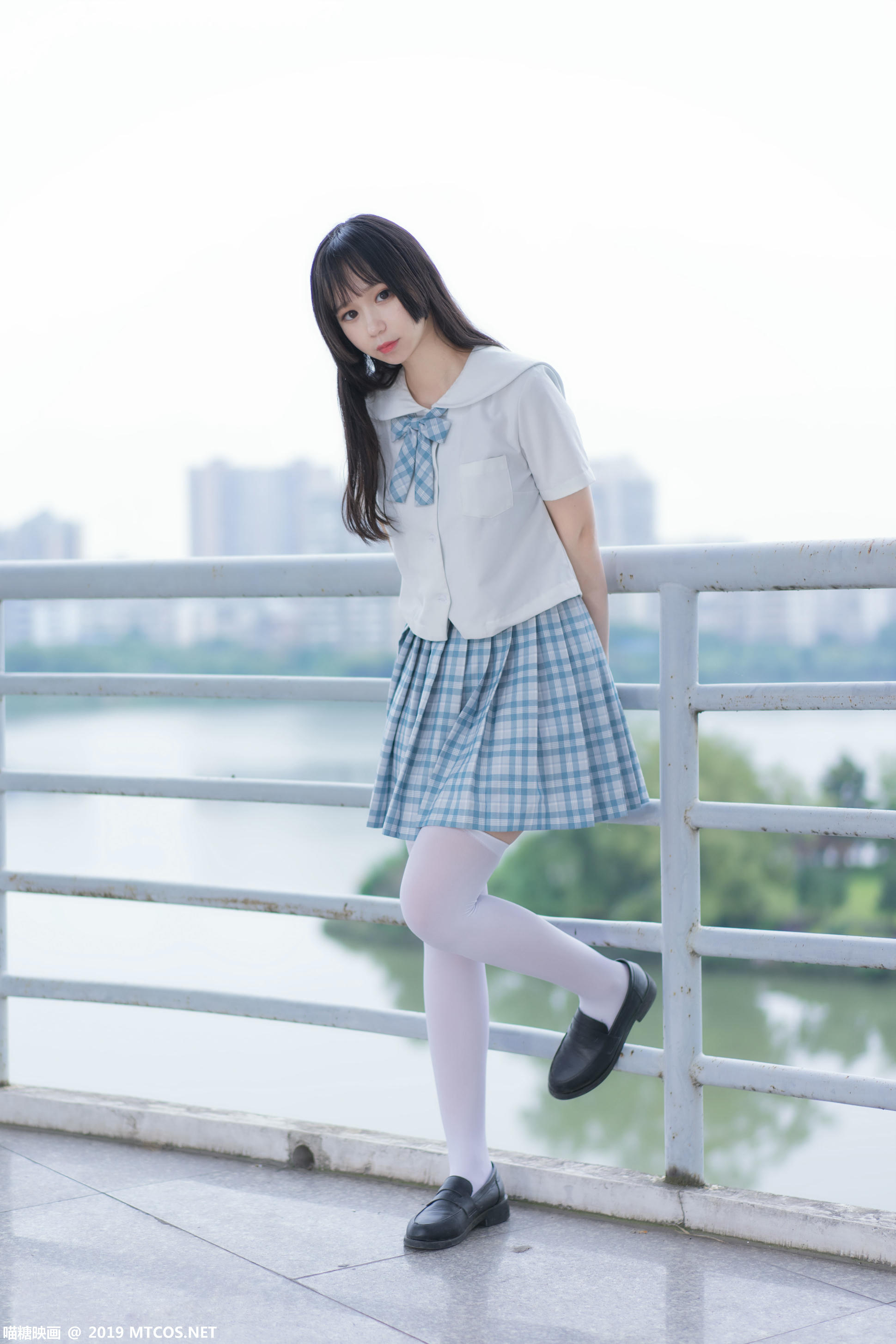 [喵糖映画] VOL.015 半度度度喵 蓝柑夏日[43P／379MB]_第1集