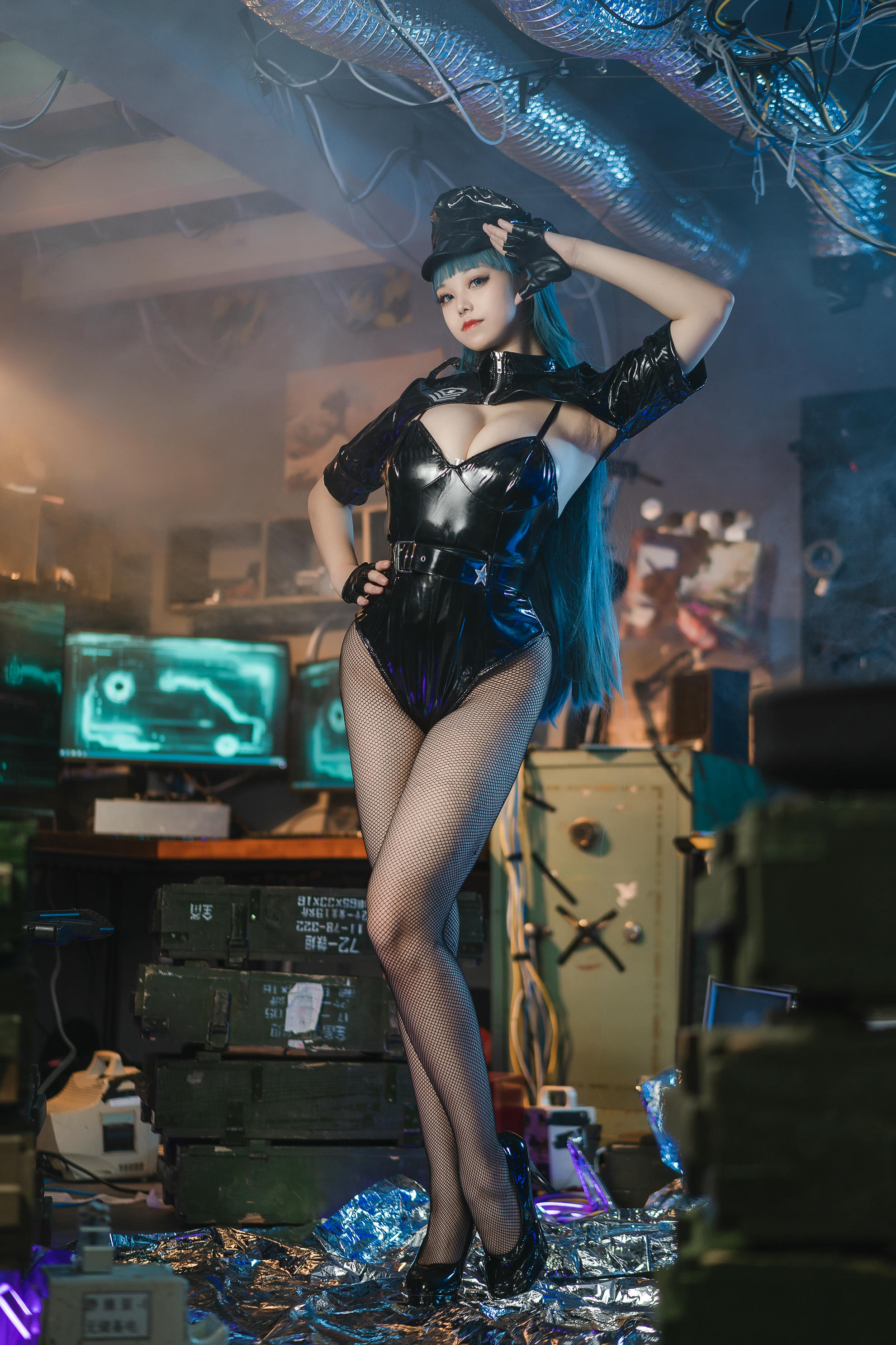 蜜汁猫裘 NO.112 胶衣女警[51P-487.8M]_第1集