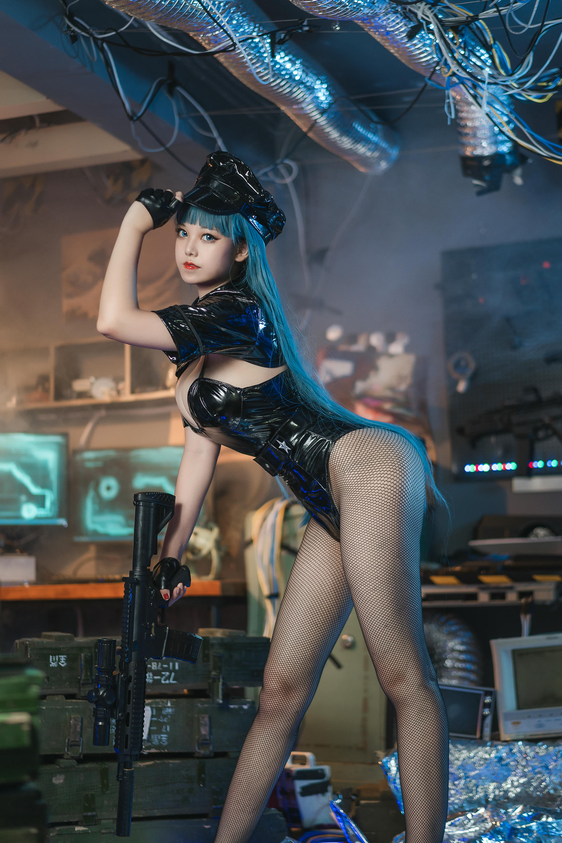 蜜汁猫裘 NO.112 胶衣女警[51P-487.8M]_第1集