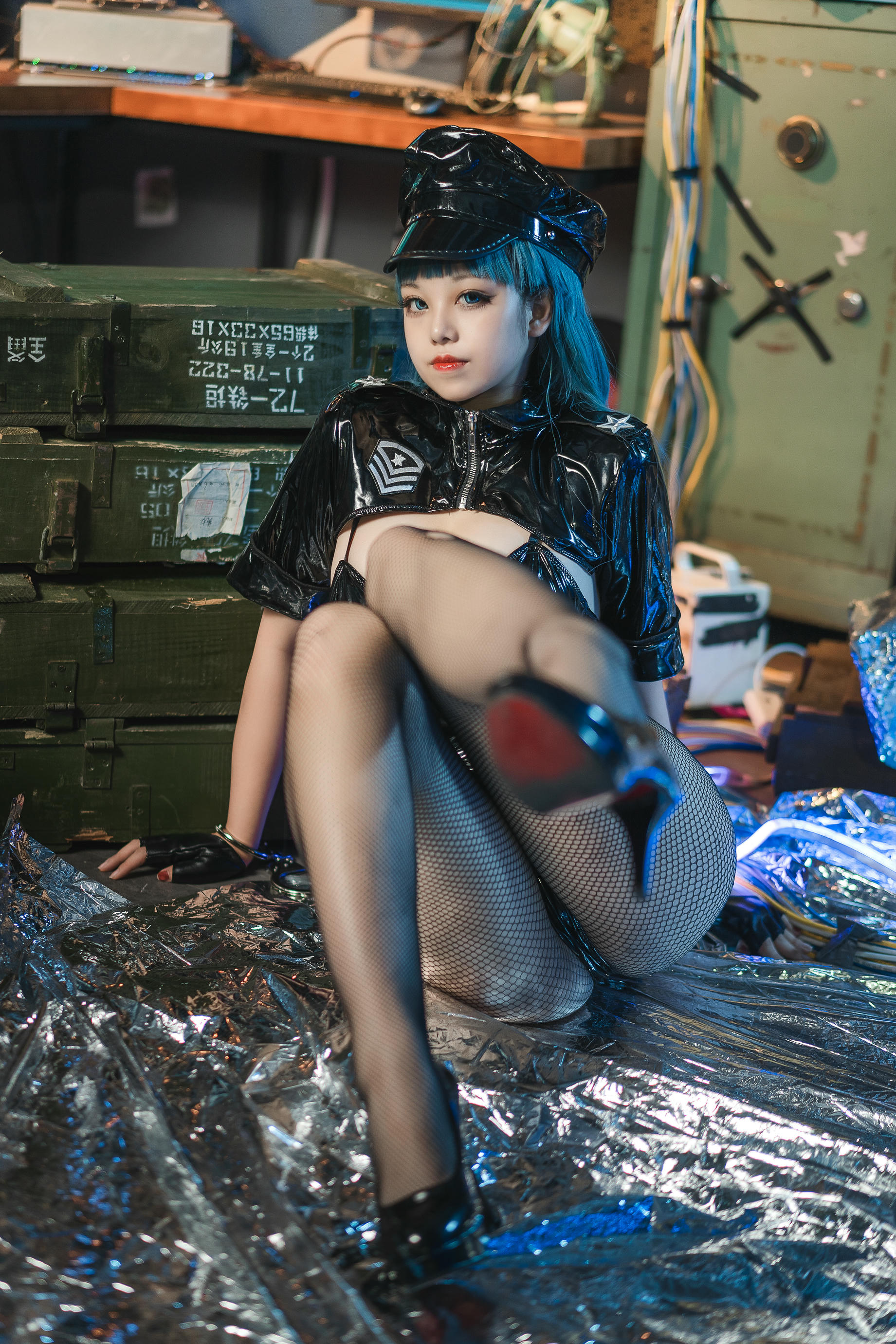 蜜汁猫裘 NO.112 胶衣女警[51P-487.8M]_第3集