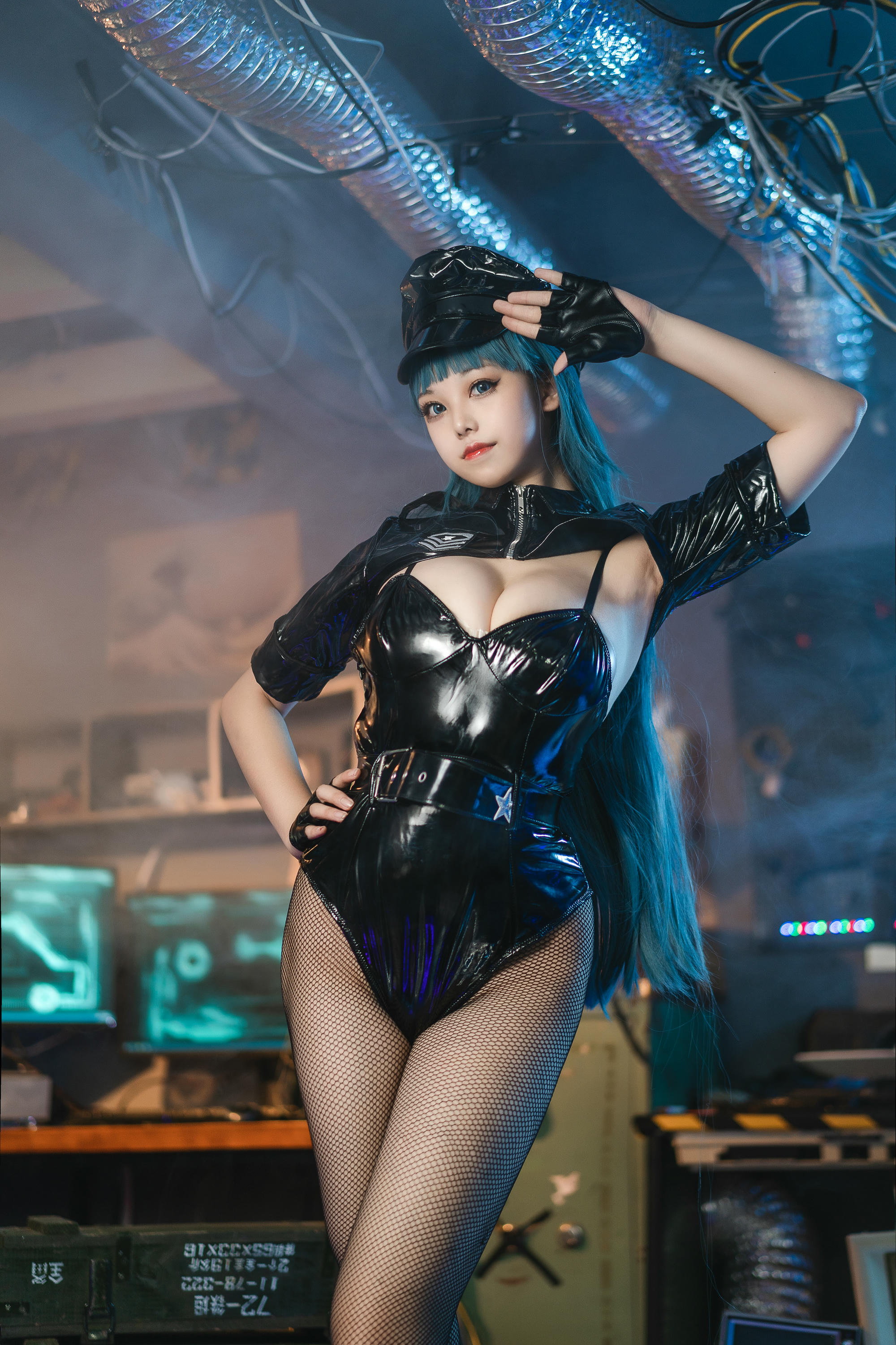 蜜汁猫裘 NO.112 胶衣女警[51P-487.8M]_第1集
