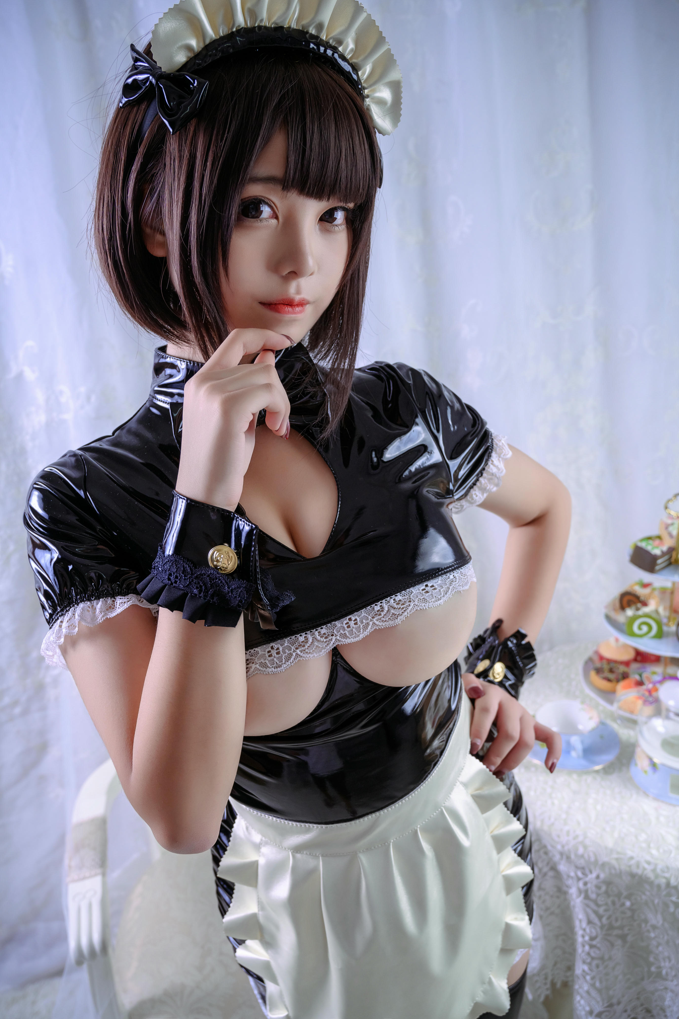蜜汁猫裘 NO.012 漆皮女仆 [33P-642MB]_第1集