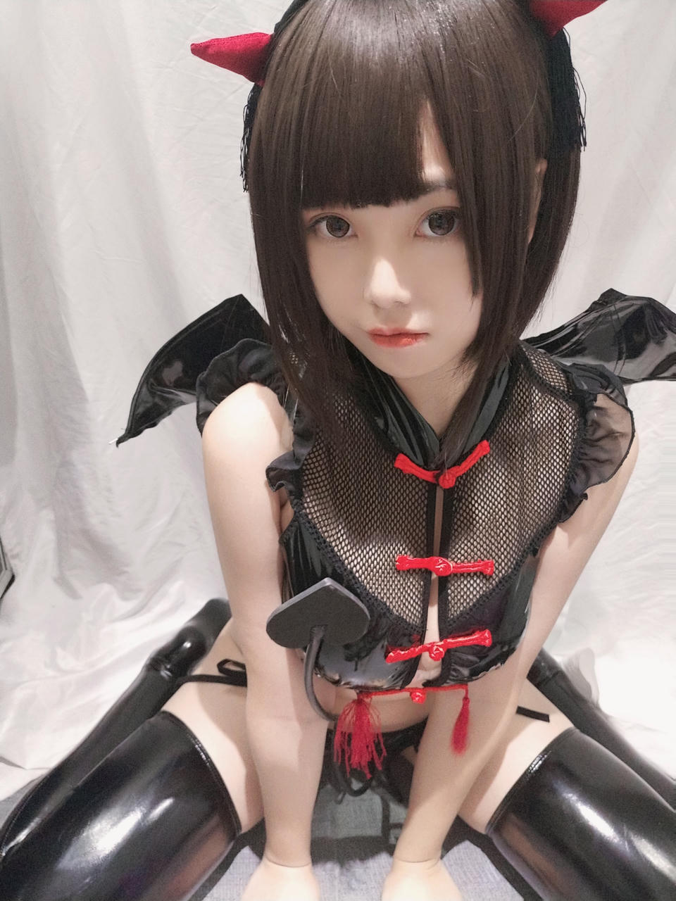 蜜汁猫裘 NO.023 小恶魔自拍 [28P-59MB]_第1集