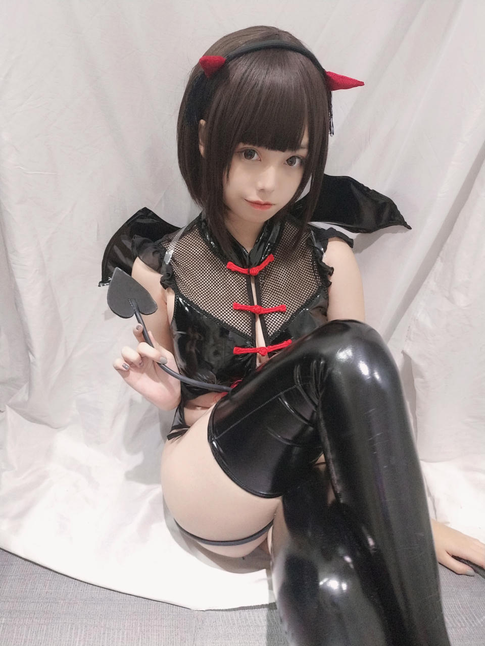 蜜汁猫裘 NO.023 小恶魔自拍 [28P-59MB]_第1集