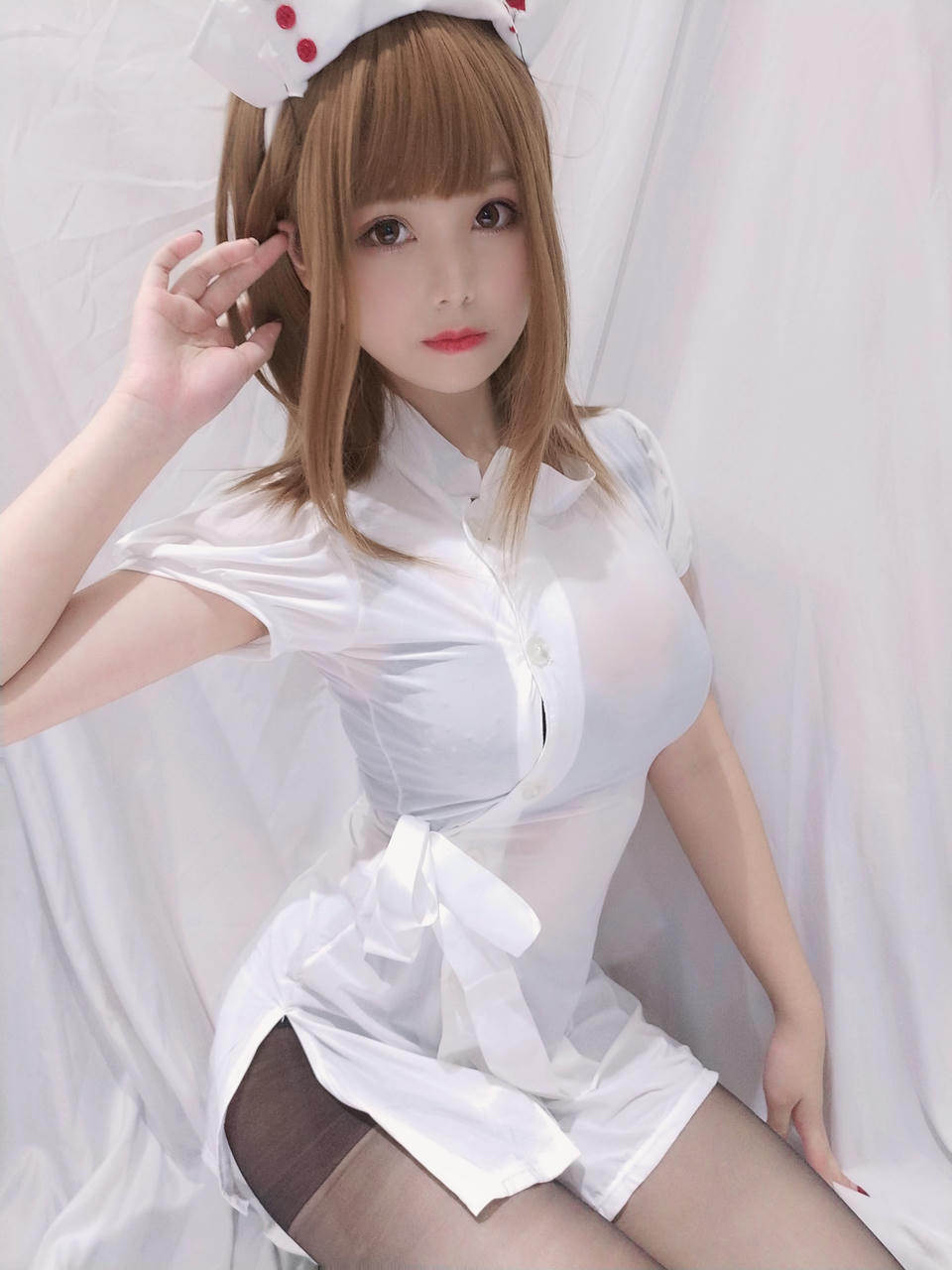 蜜汁猫裘 NO.034 小护士 [41P1V-85MB]_第1集