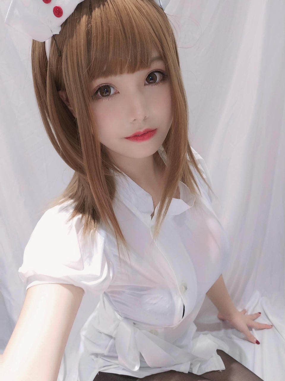 蜜汁猫裘 NO.034 小护士 [41P1V-85MB]_第1集