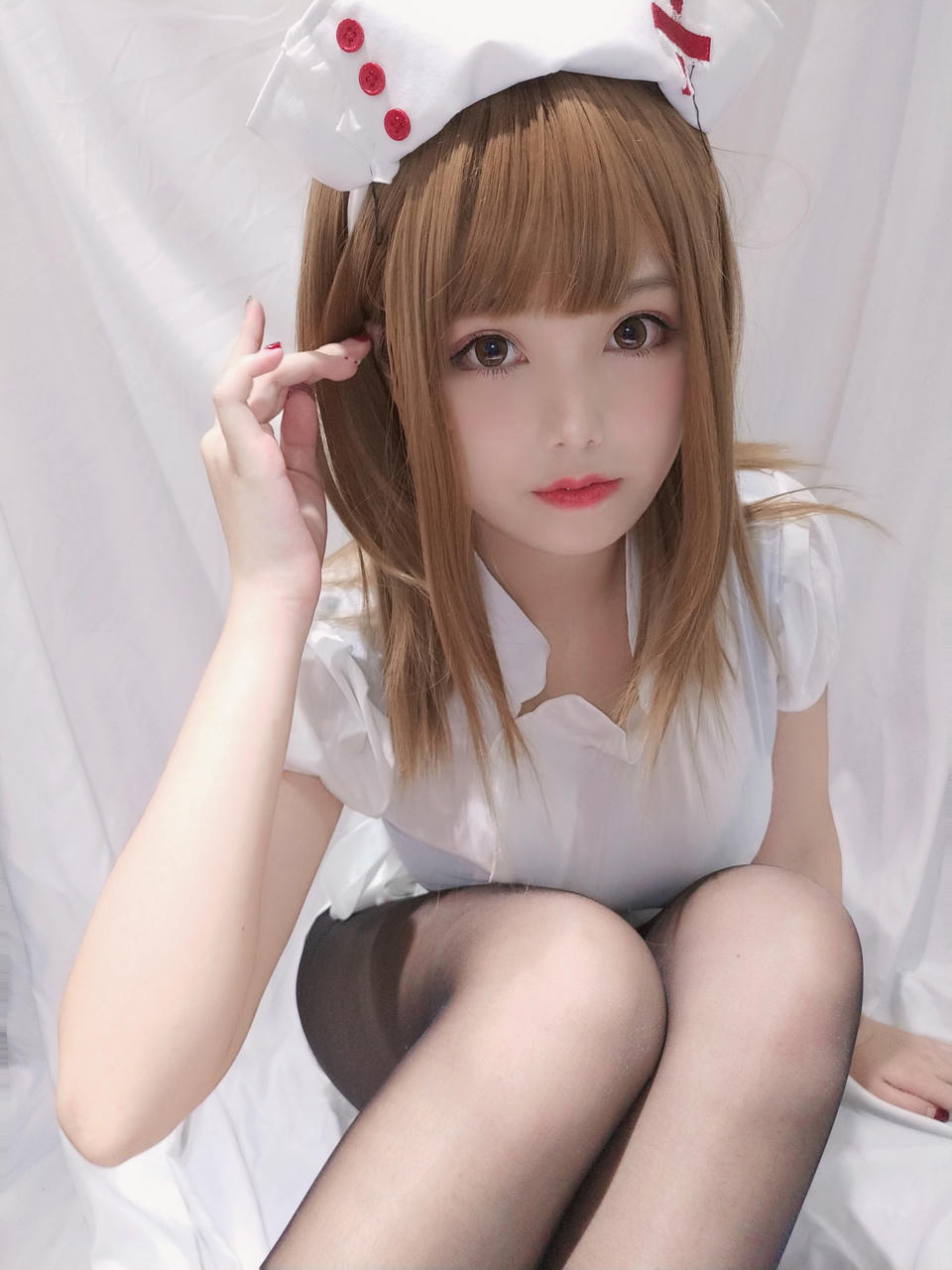 蜜汁猫裘 NO.034 小护士 [41P1V-85MB]_第1集
