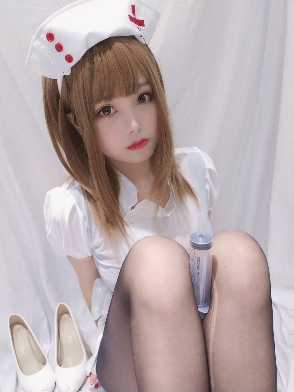 蜜汁猫裘 NO.034 小护士 [41P1V-85MB]_第2集