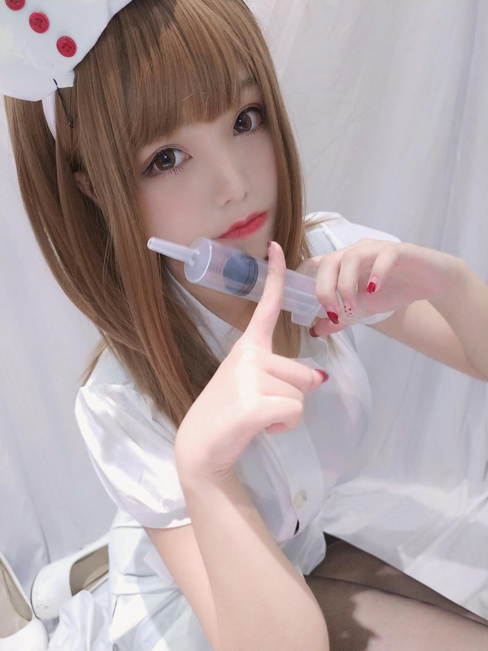 蜜汁猫裘 NO.034 小护士 [41P1V-85MB]_第2集