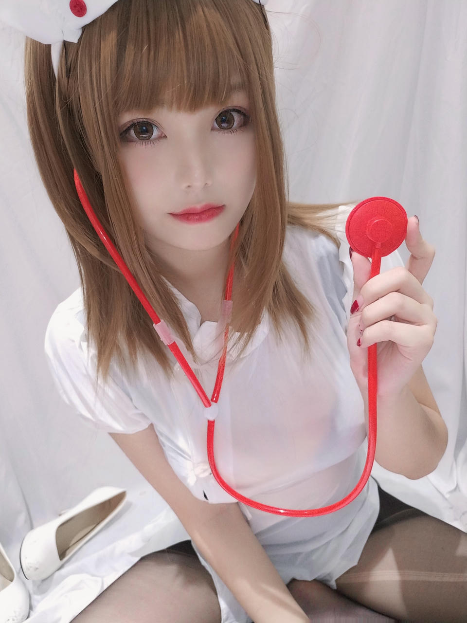 蜜汁猫裘 NO.034 小护士 [41P1V-85MB]_第2集