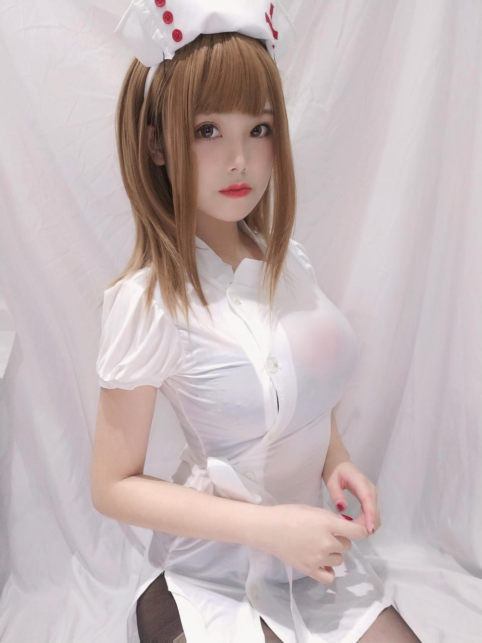 蜜汁猫裘 NO.034 小护士 [41P1V-85MB]_第1集