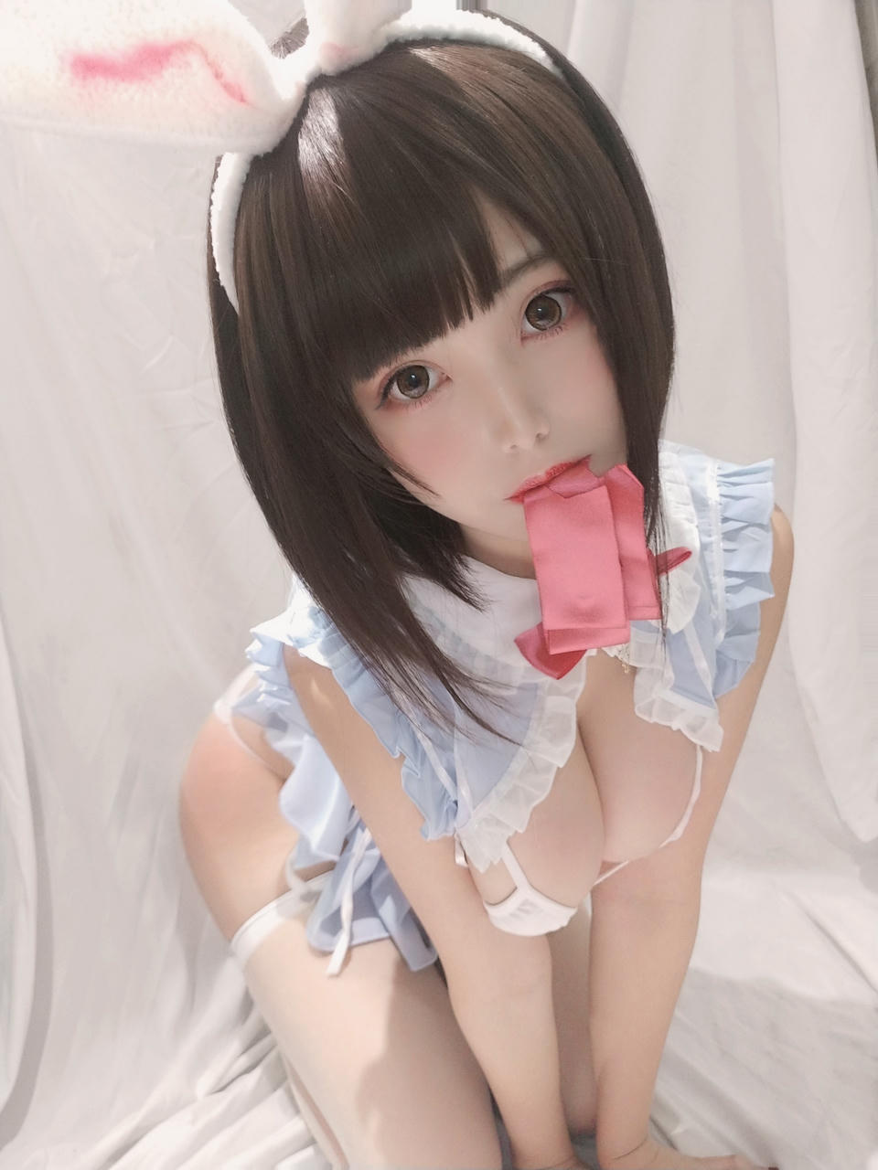 蜜汁猫裘 NO.039 小白兔自拍档 [30P3V-95MB]_第1集